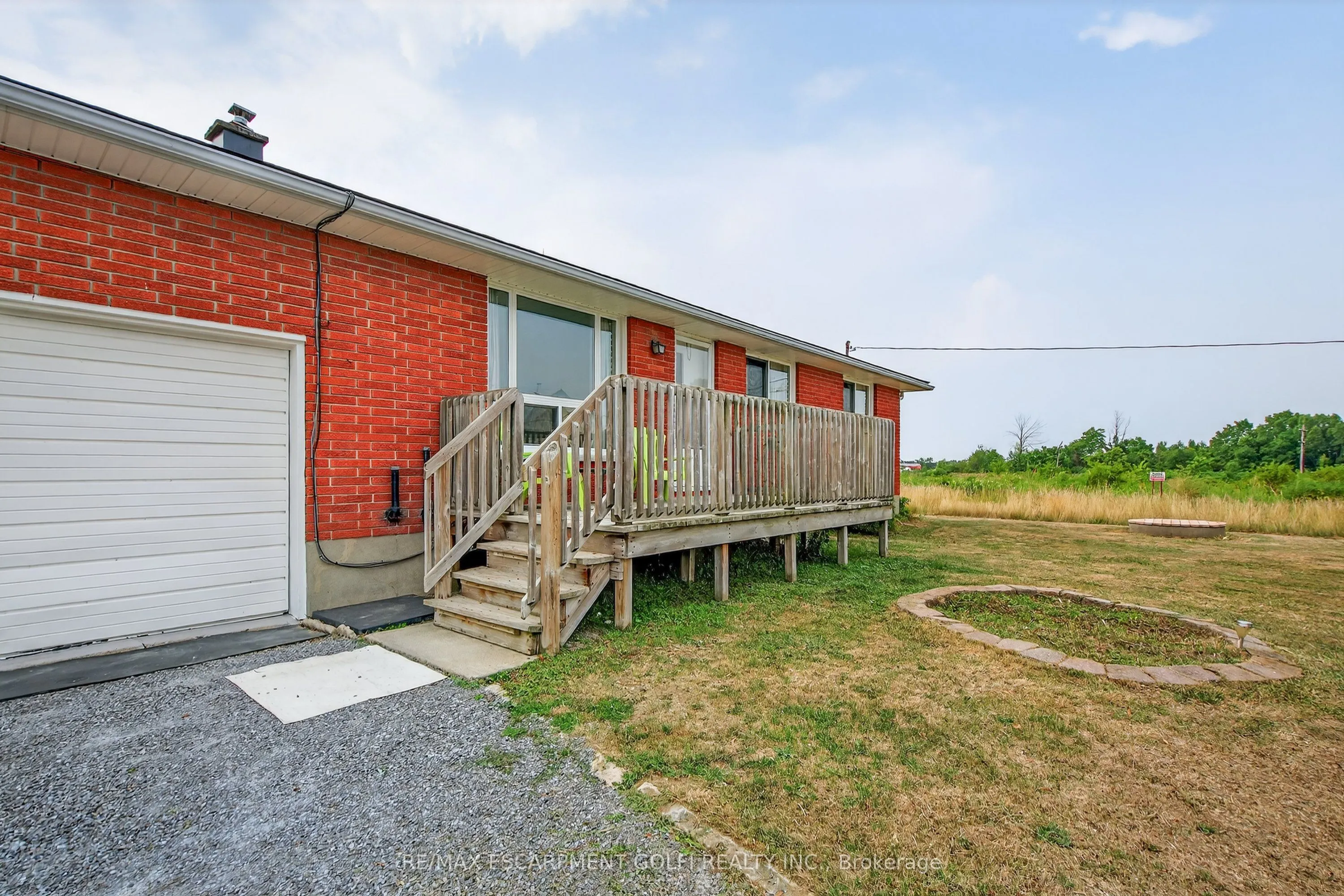 2041 Third Street Louth