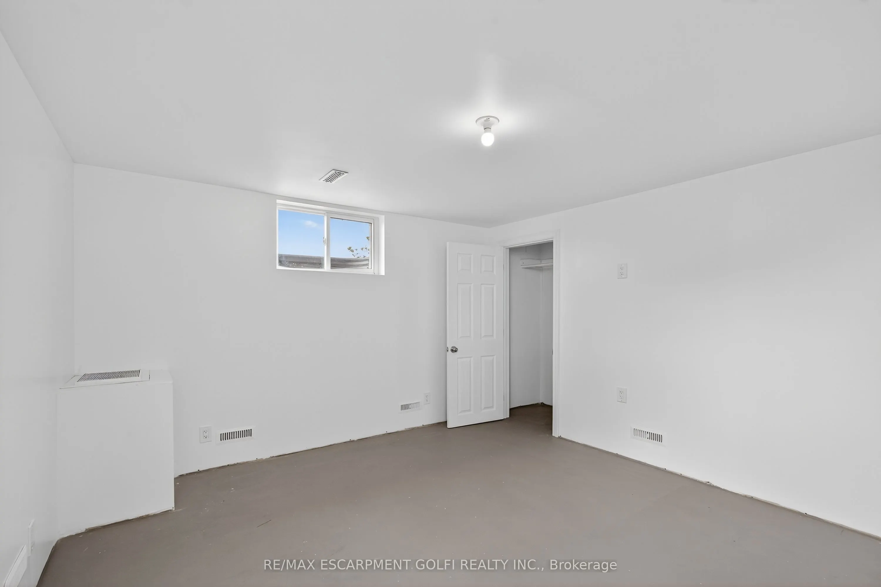 2041 Third Street Louth