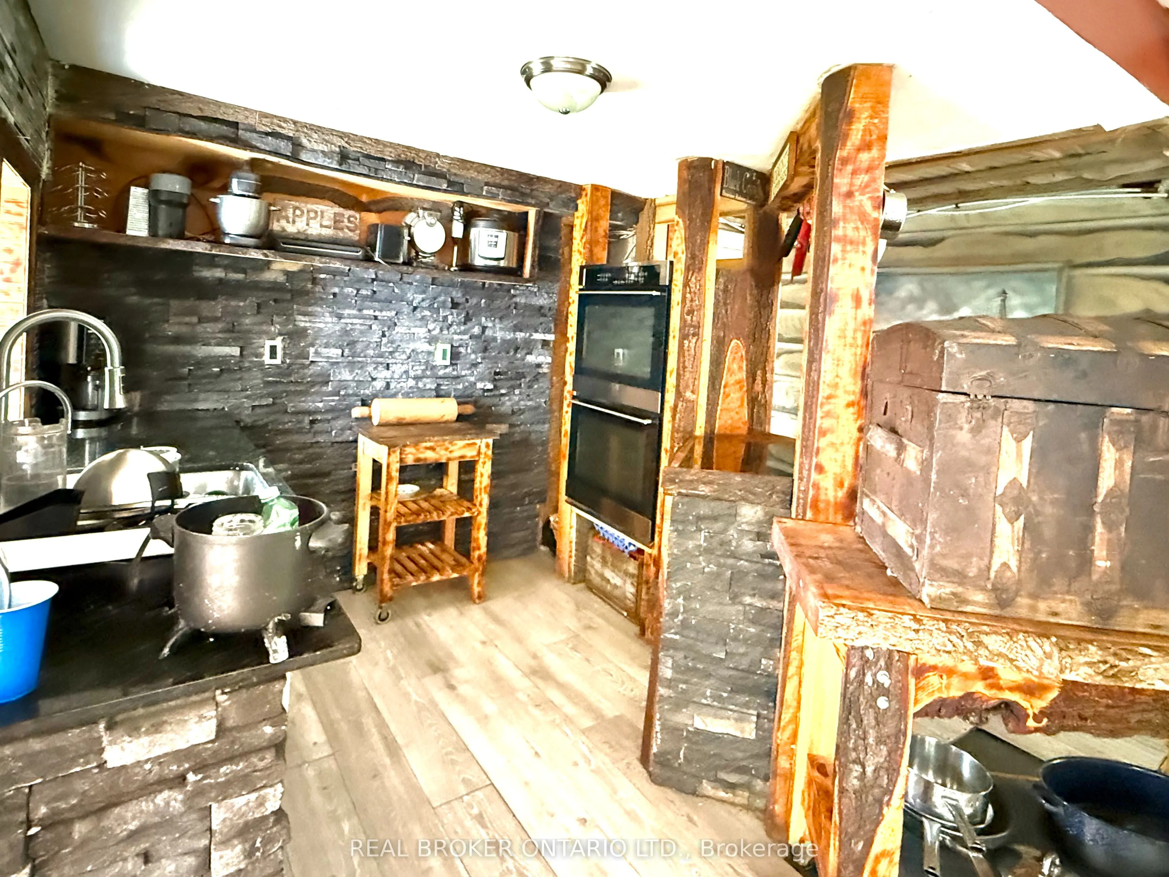 2401 Totem Ranch Road