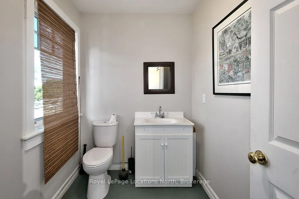 8 Bruce Street S, #Upper Unit