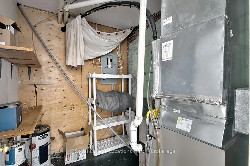 8 Bruce Street S, #Upper Unit