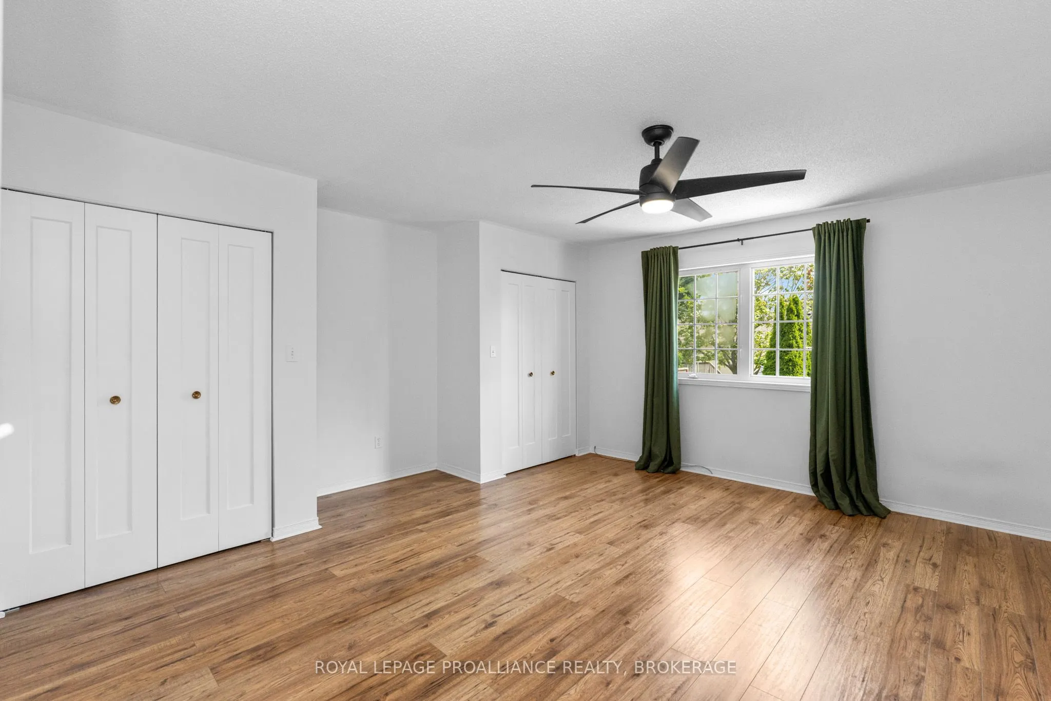 343 Sunrise Crescent