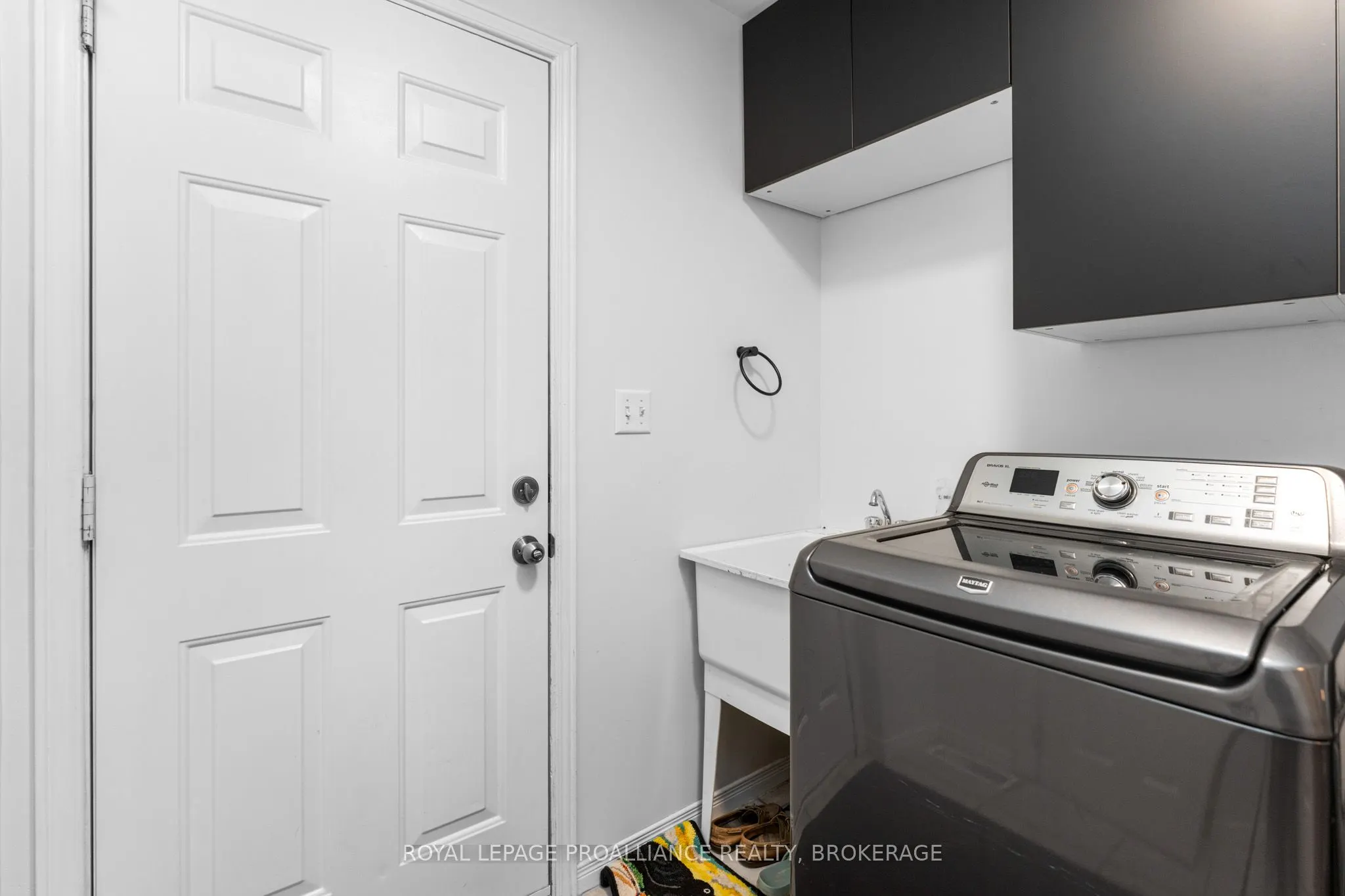 343 Sunrise Crescent