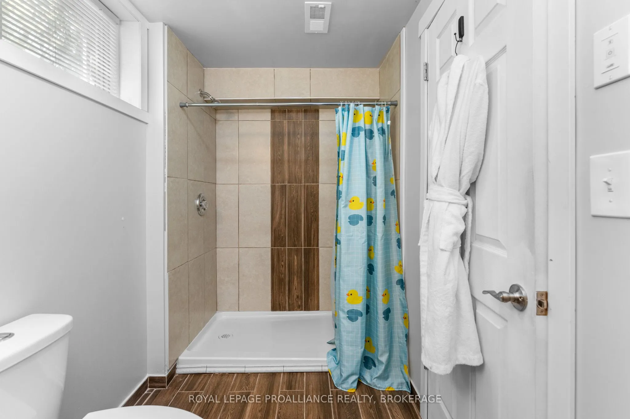 343 Sunrise Crescent