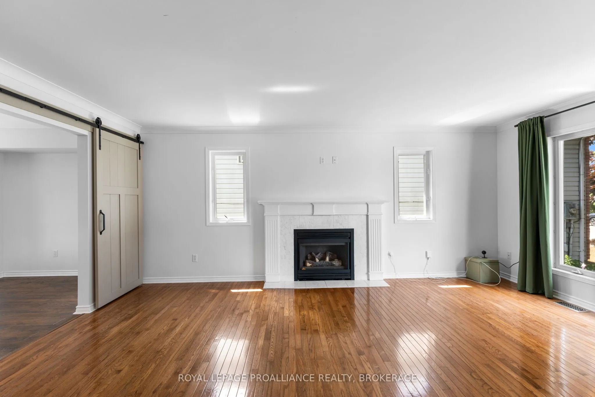 343 Sunrise Crescent