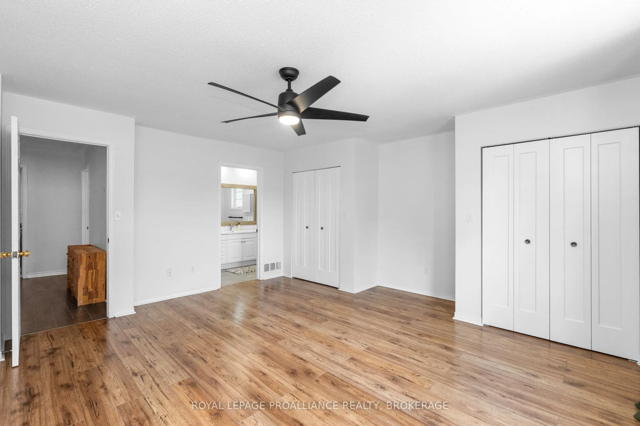 343 Sunrise Crescent
