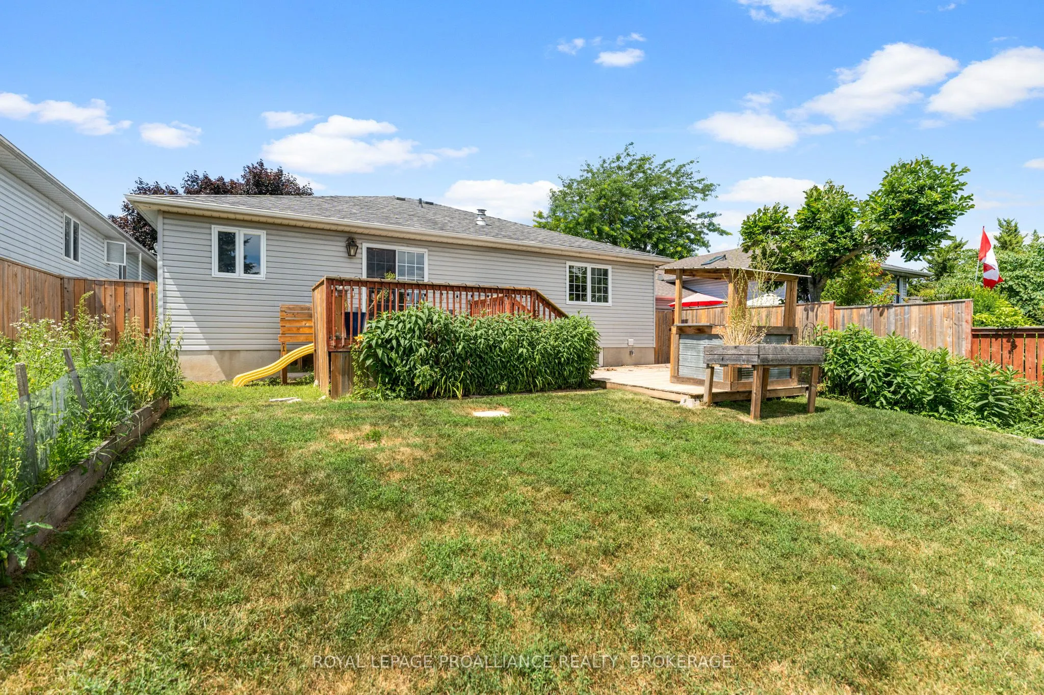 343 Sunrise Crescent