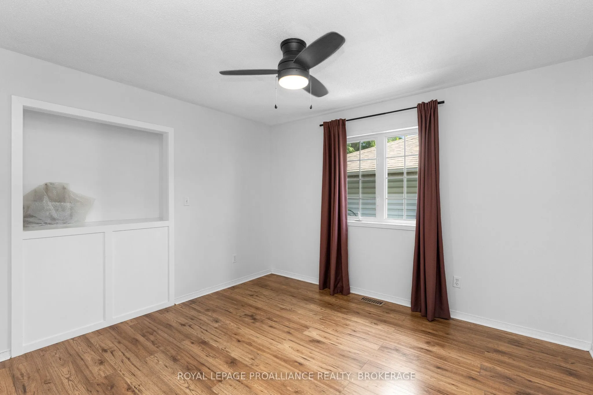 343 Sunrise Crescent