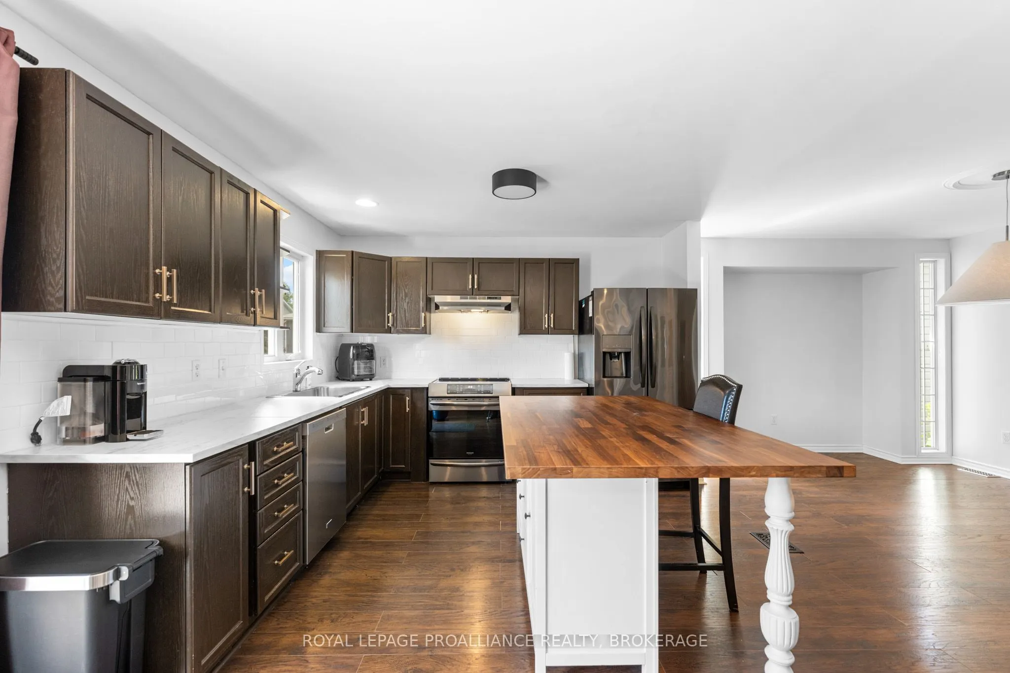 343 Sunrise Crescent
