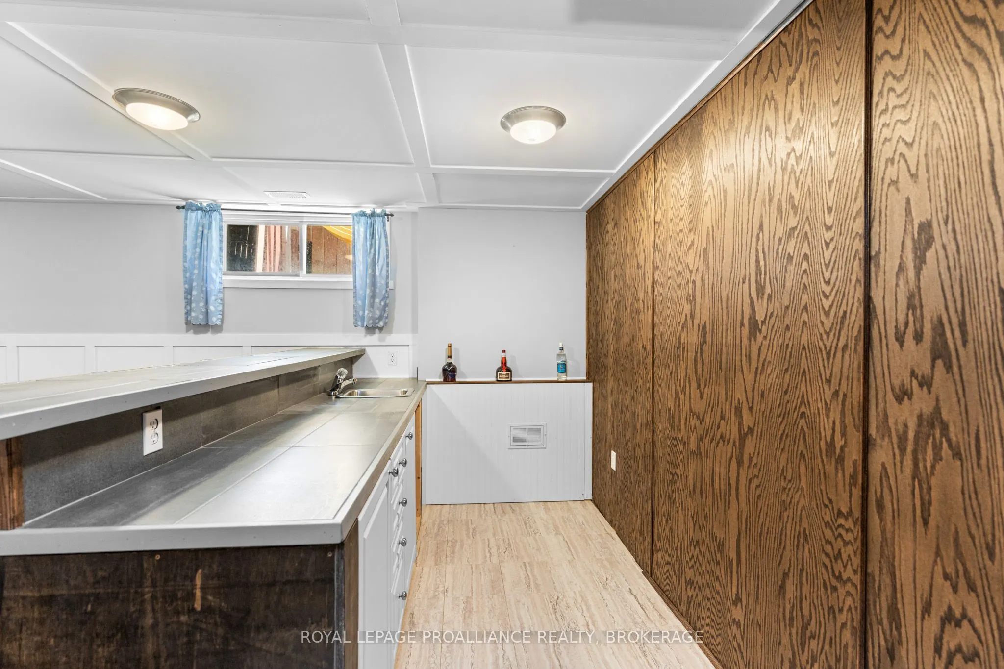 343 Sunrise Crescent