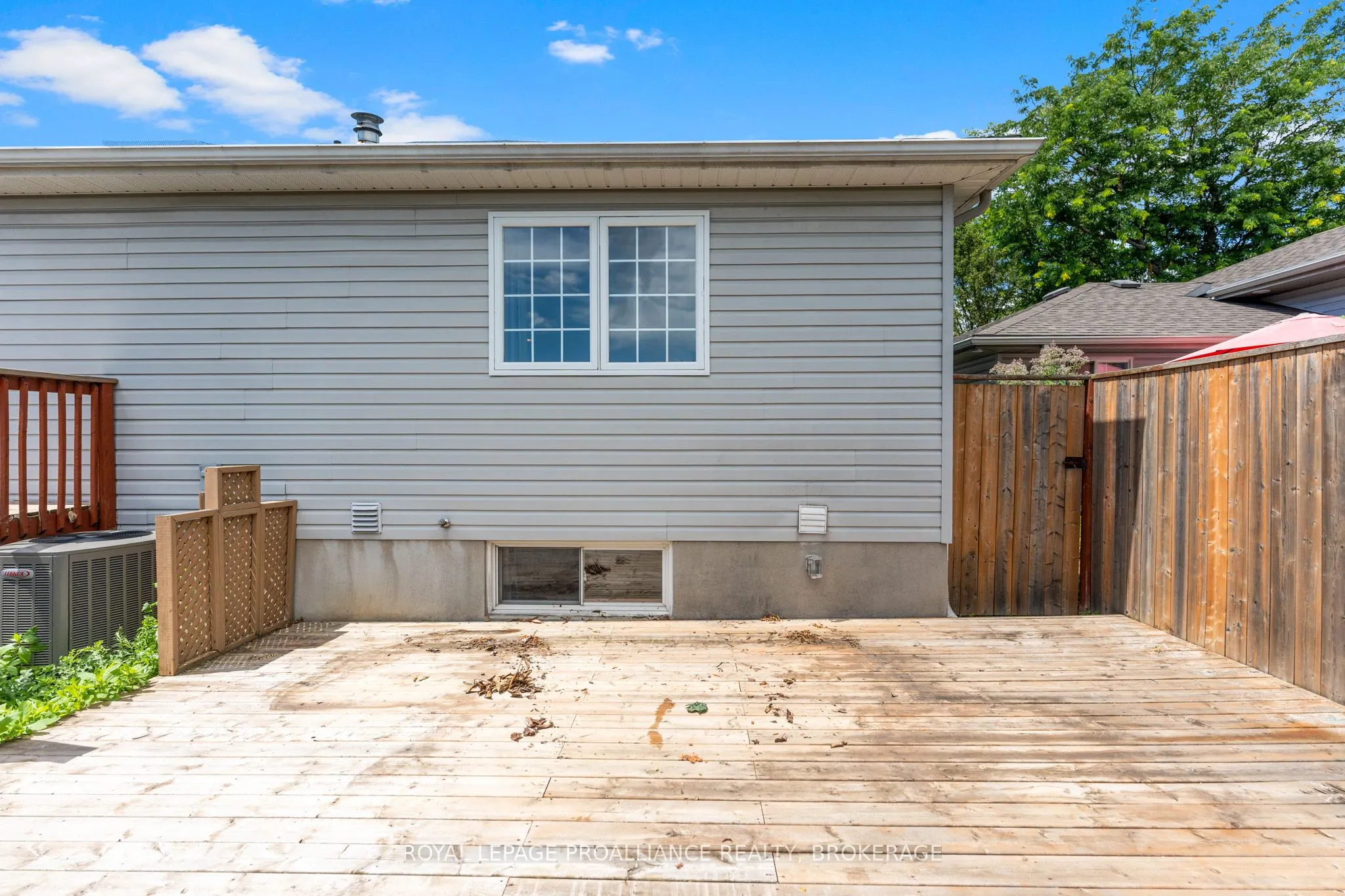 343 Sunrise Crescent