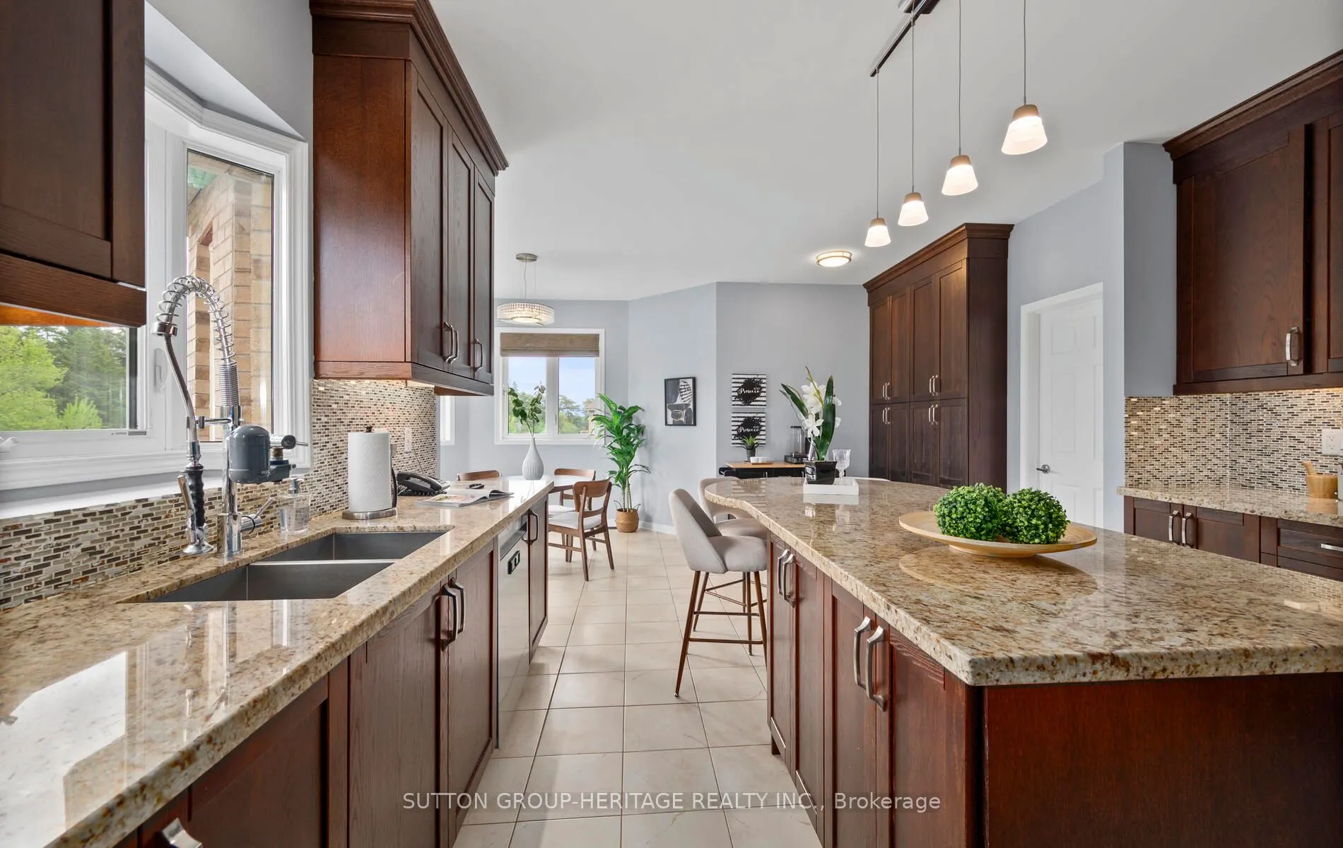 61 Songbird Crescent