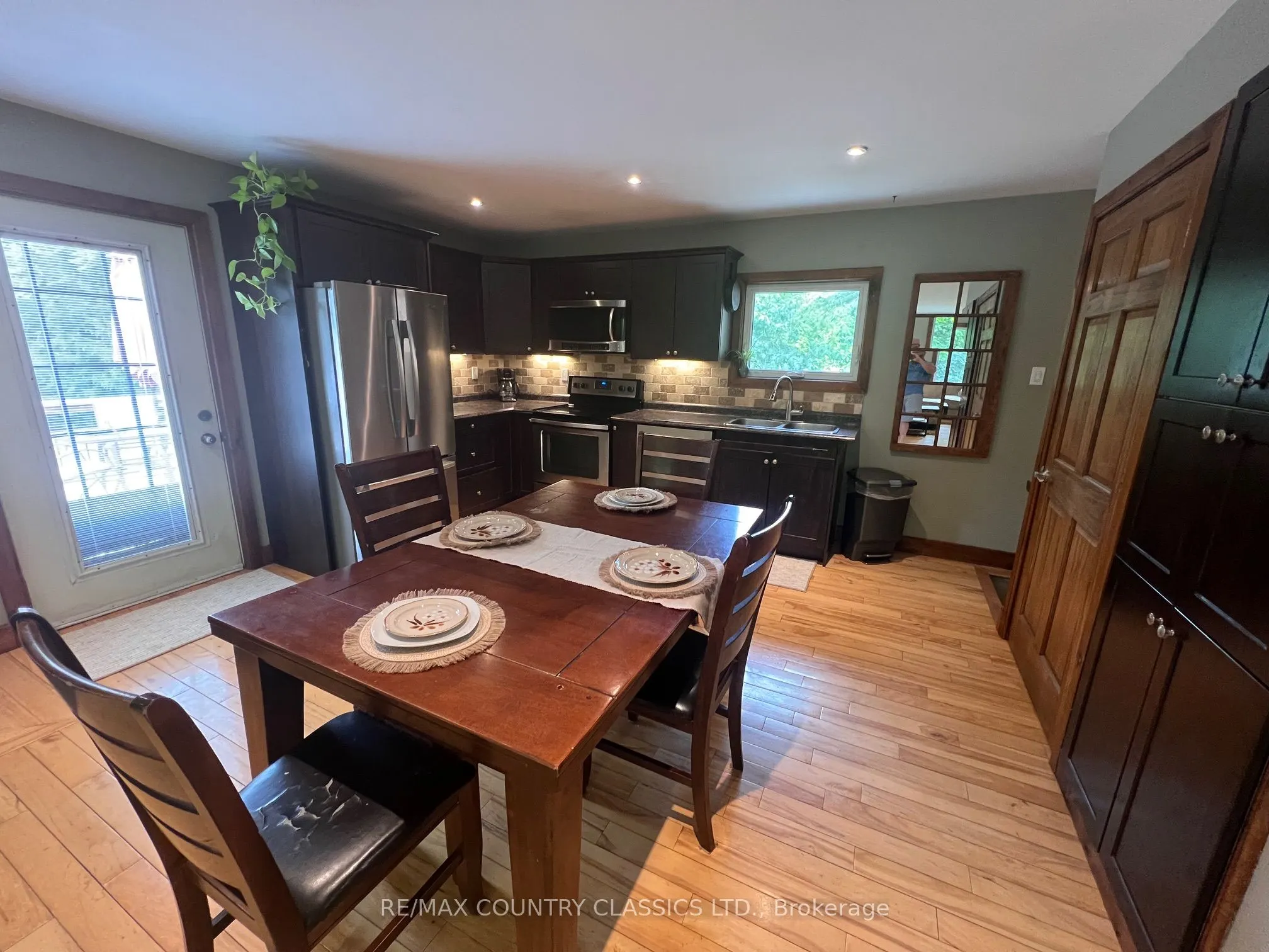 86 Scriven Road