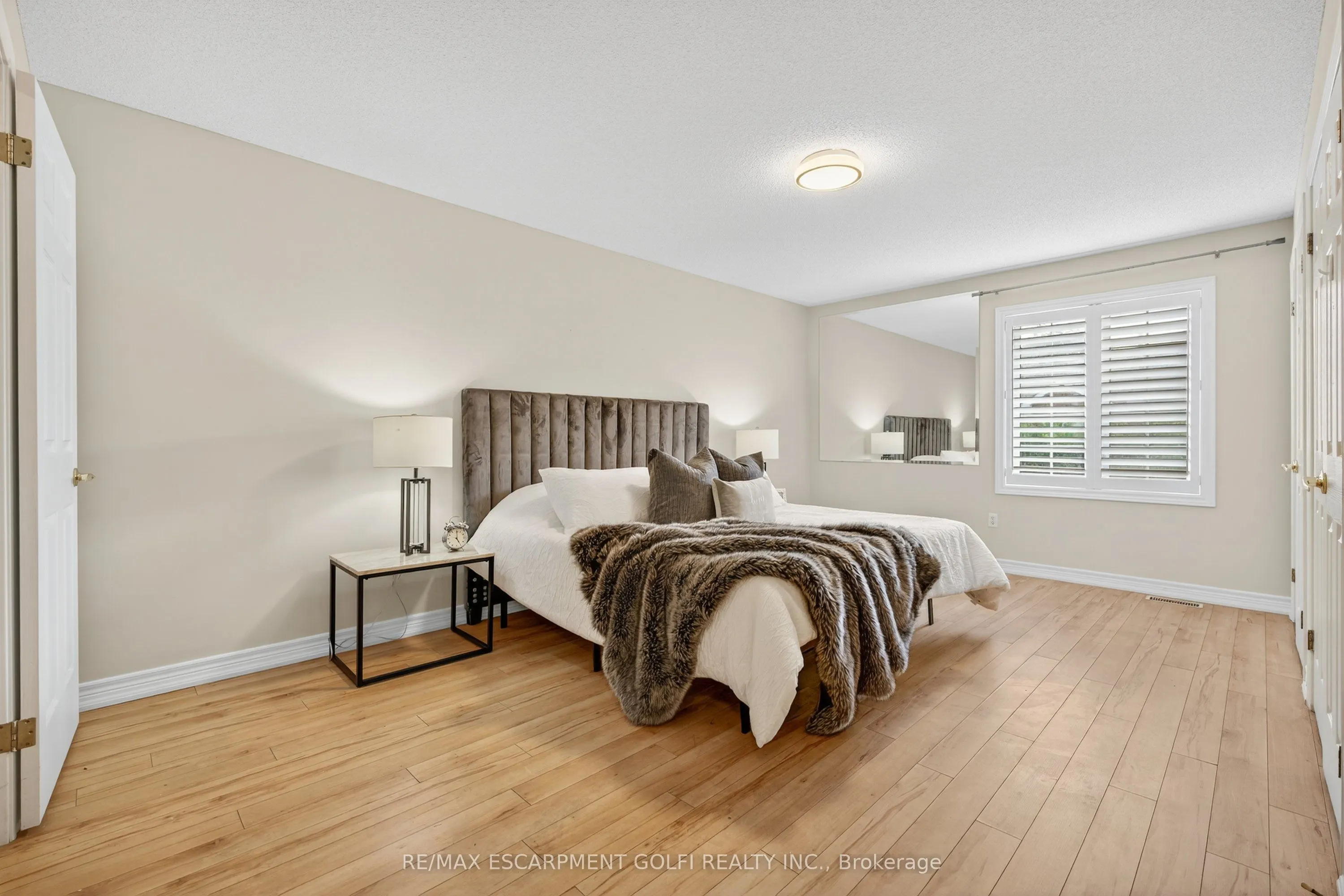 810 Golf Links Road, #2