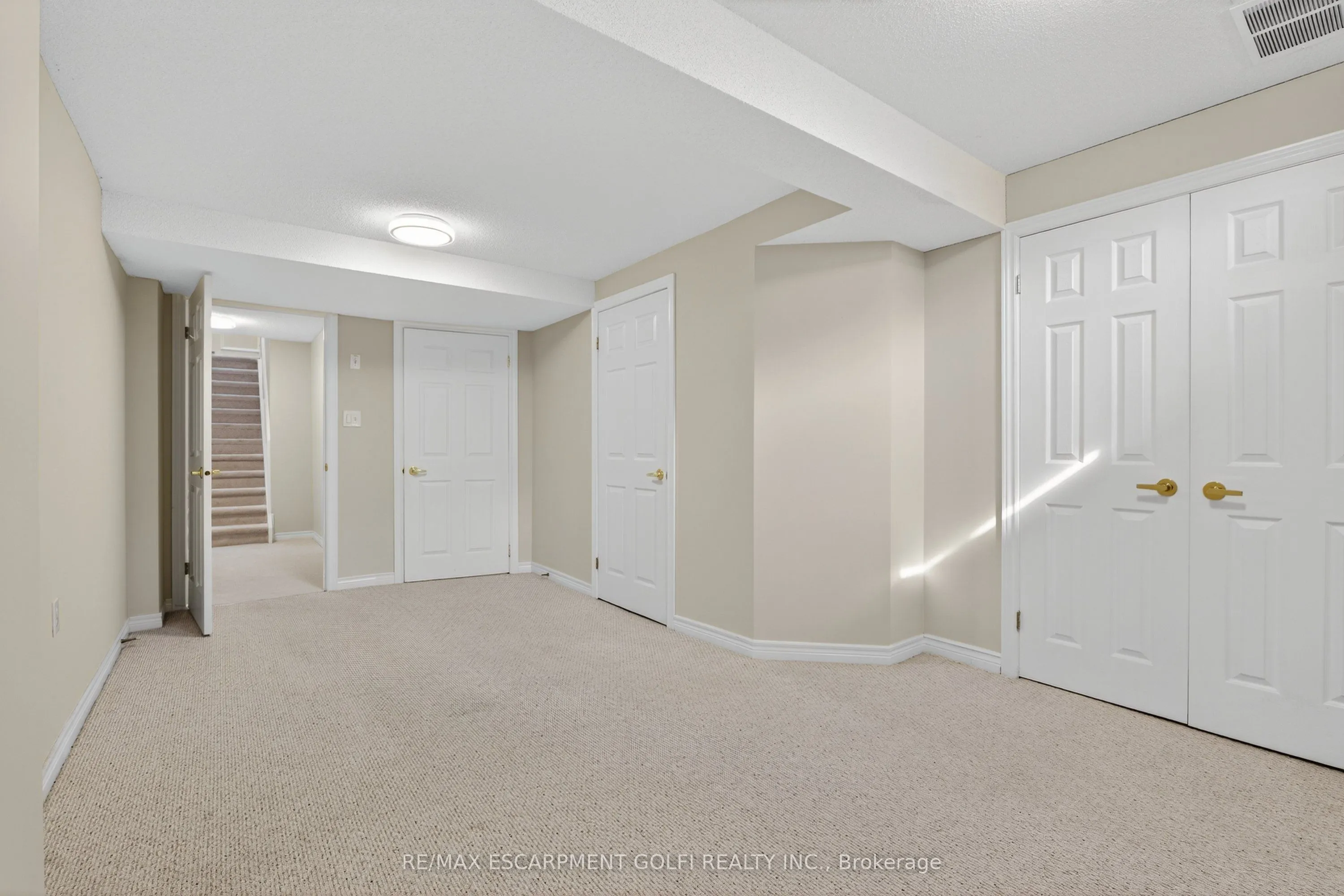 810 Golf Links Road, #2