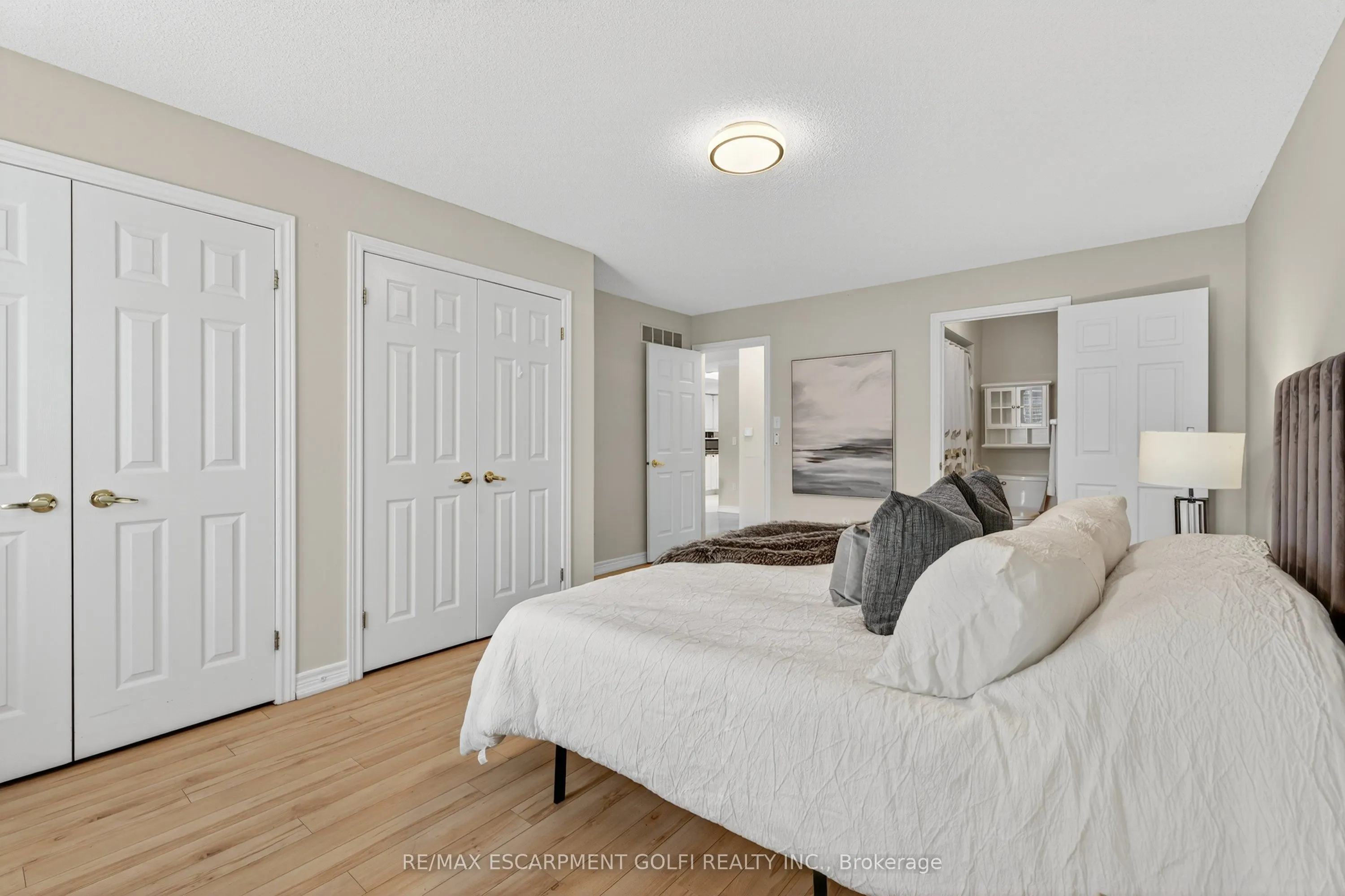 810 Golf Links Road, #2