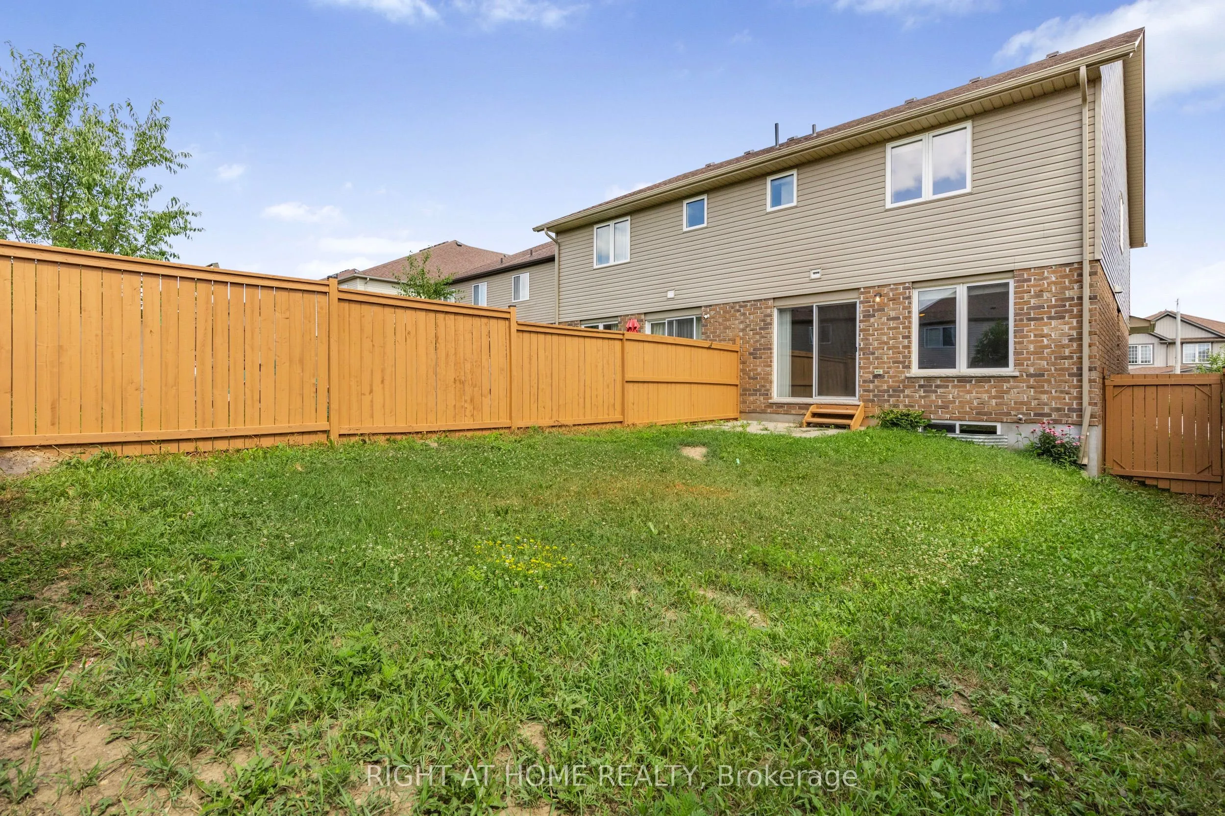 84 Couling Crescent