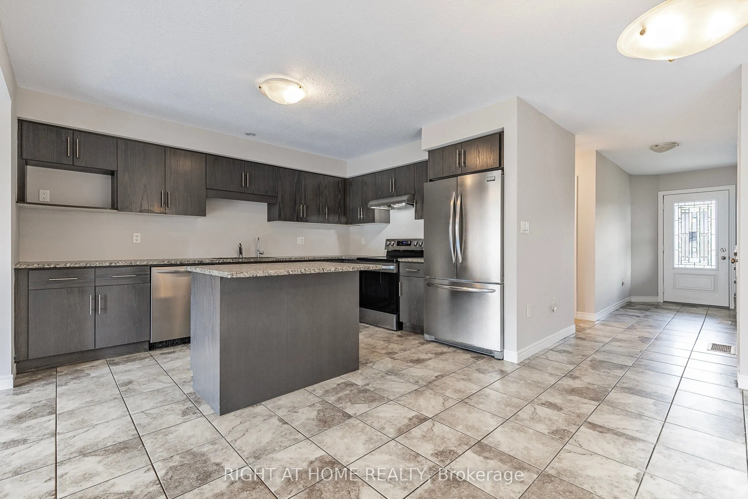 84 Couling Crescent