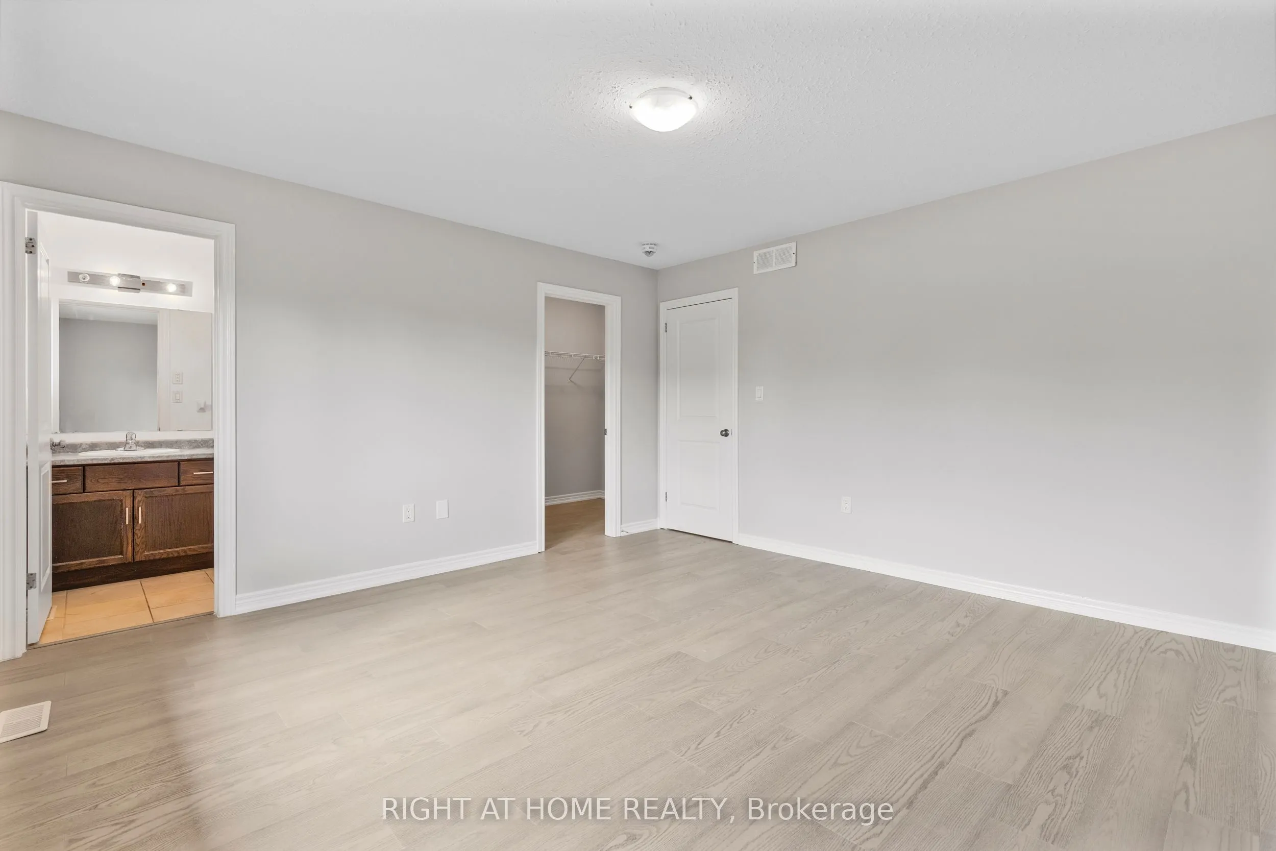 84 Couling Crescent