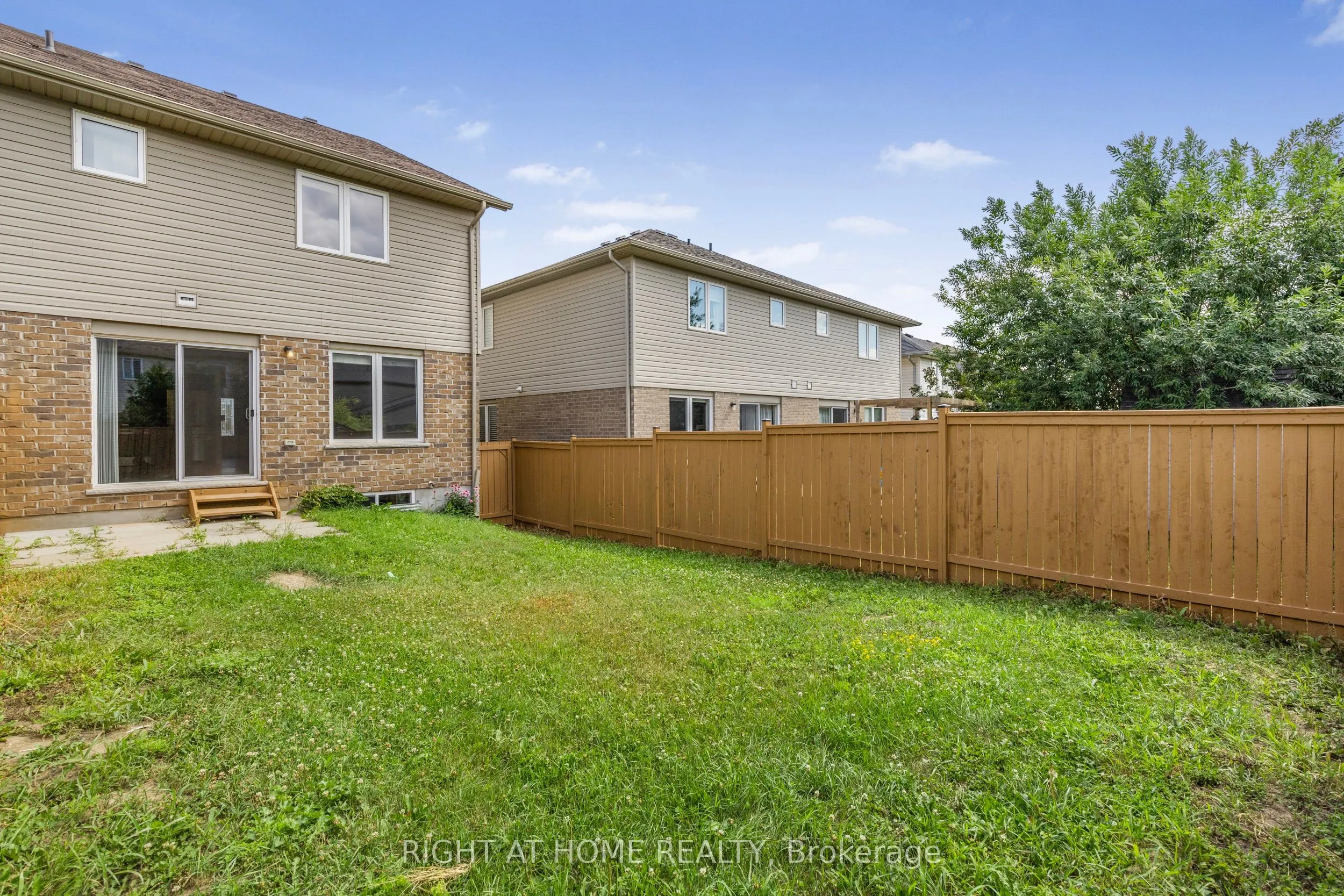 84 Couling Crescent