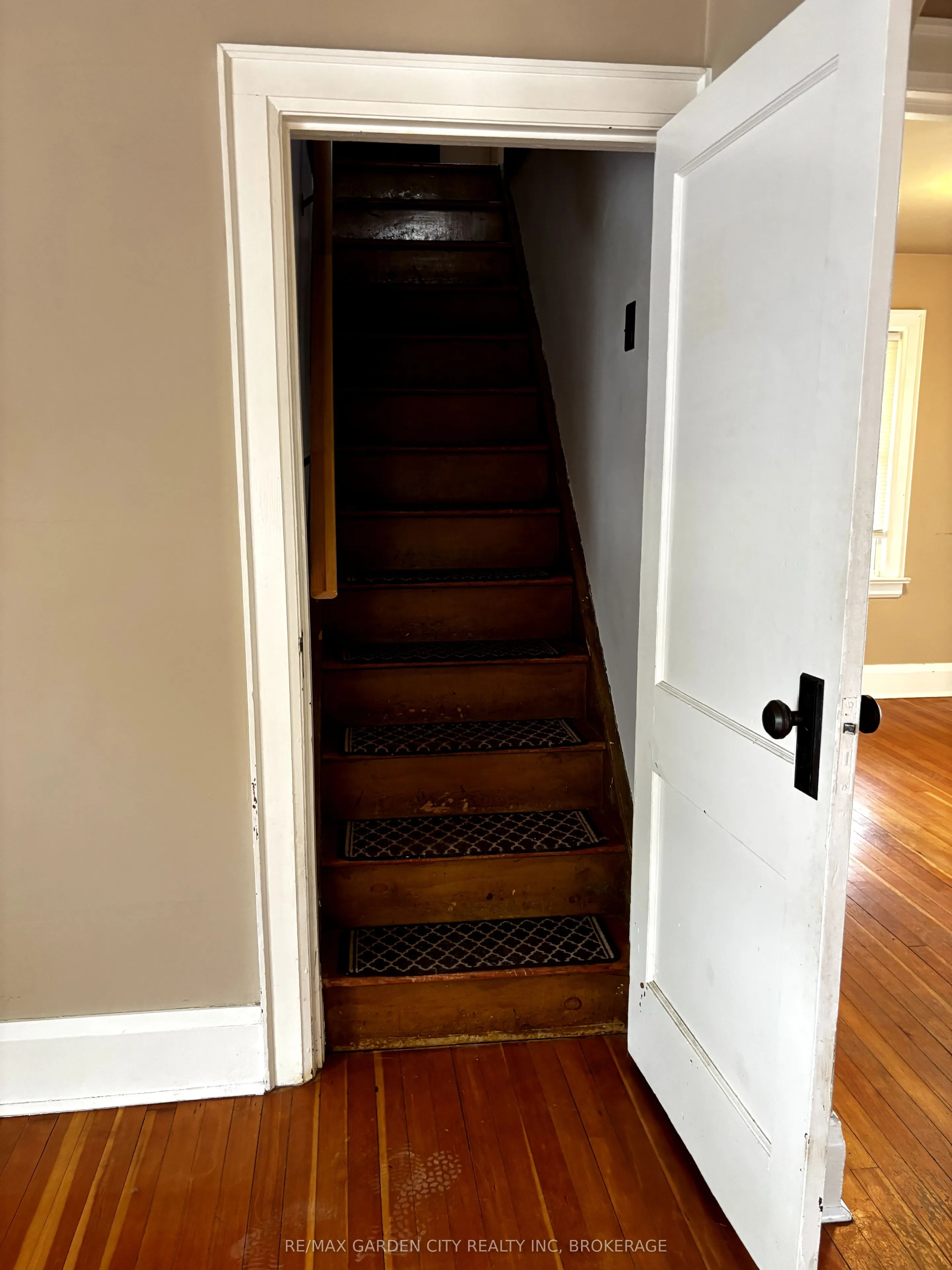 12 Lincoln Avenue
