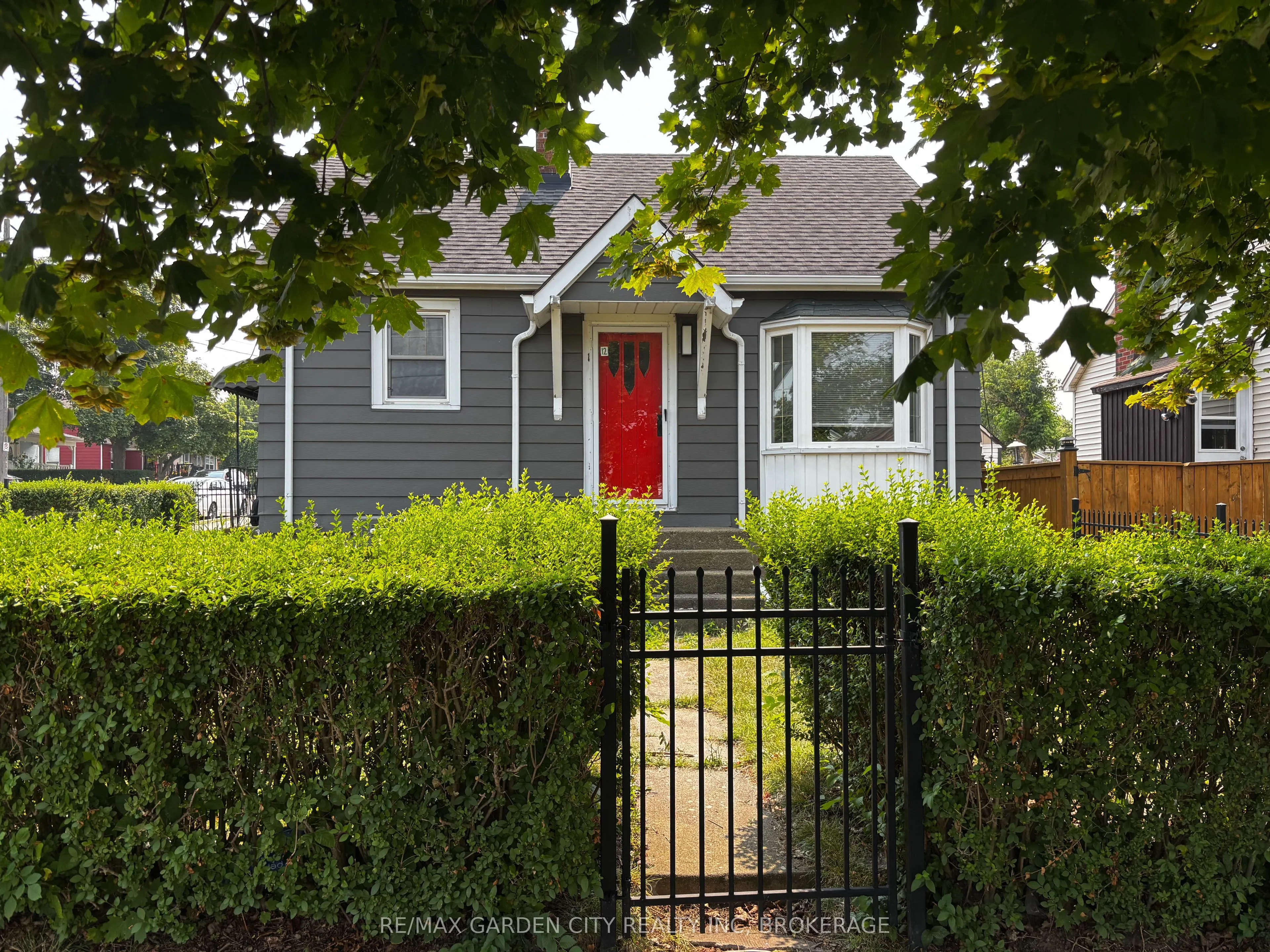 12 Lincoln Avenue