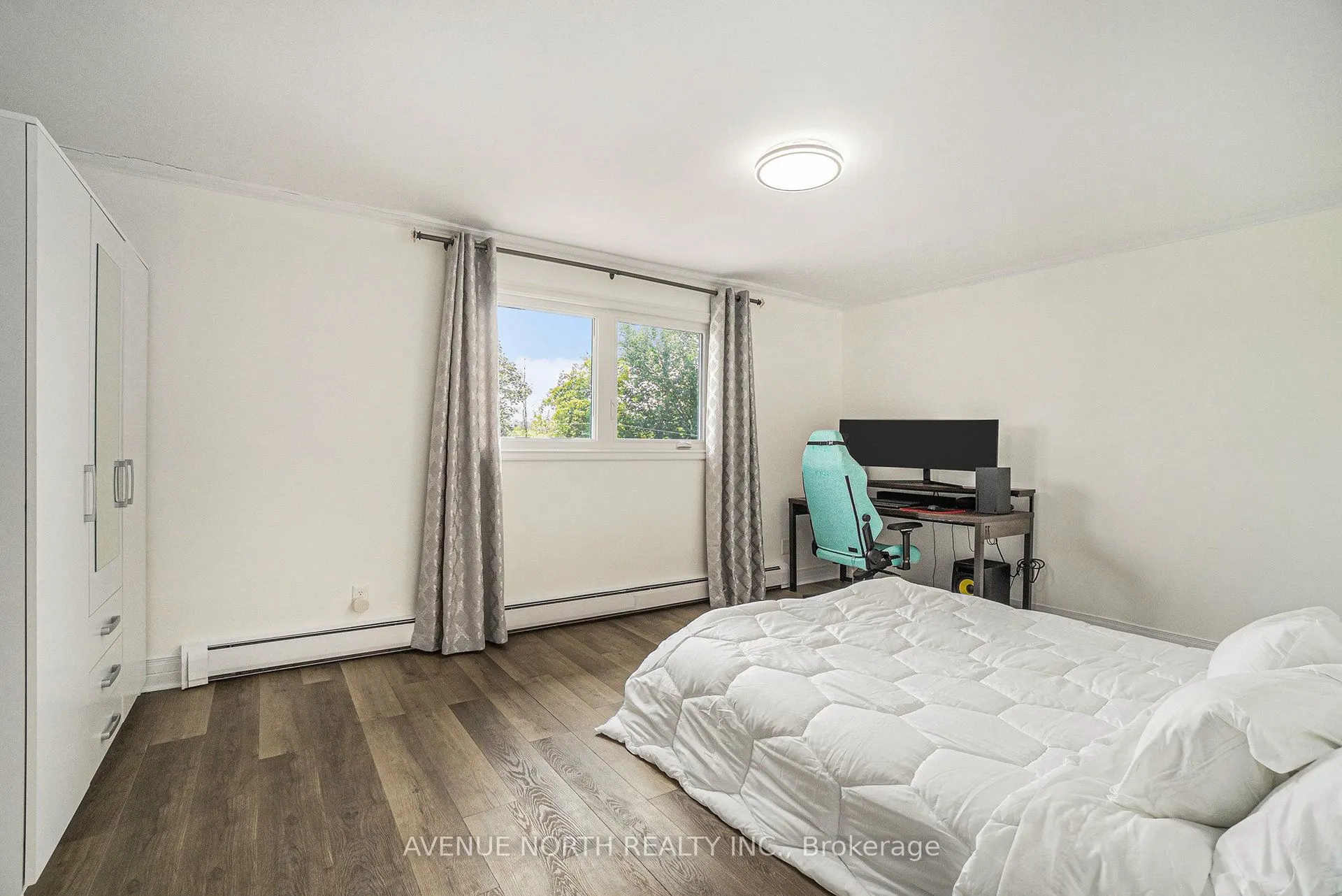 6 Mosgrove Avenue