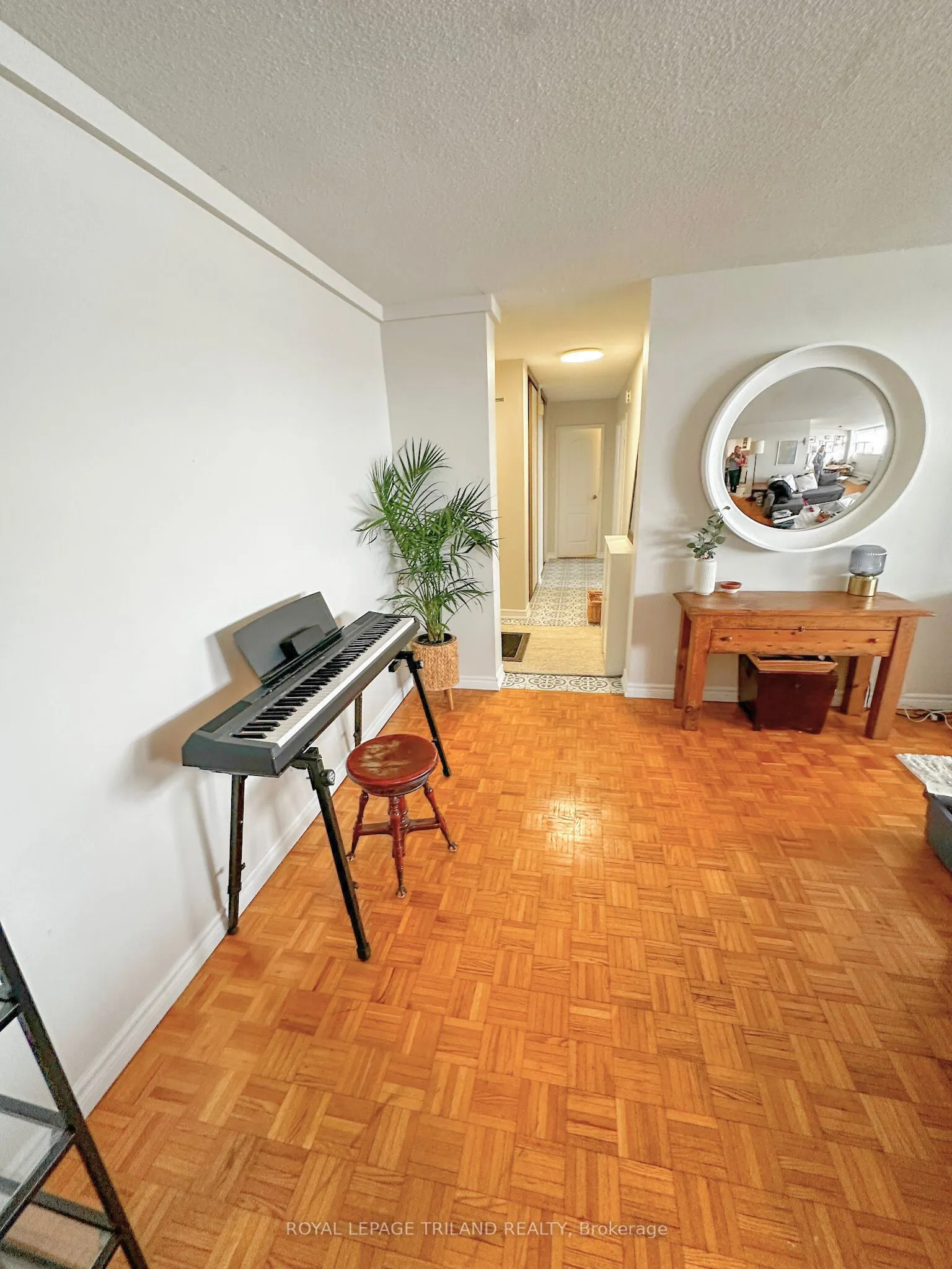 215 Glenridge Avenue, #901