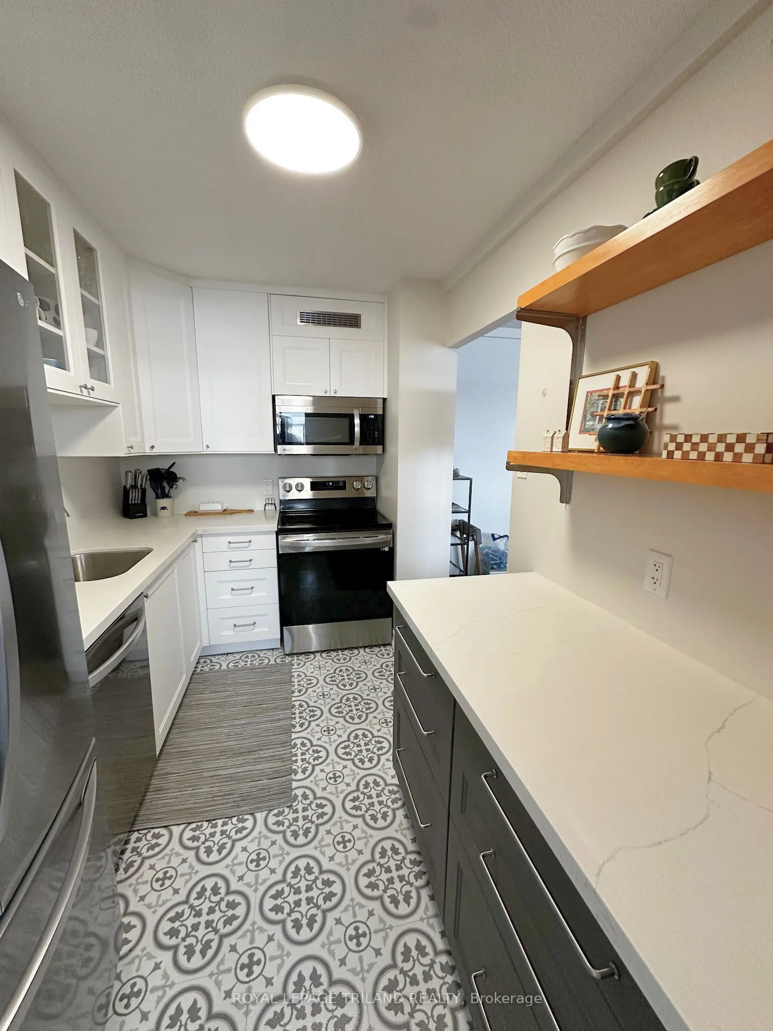 215 Glenridge Avenue, #901