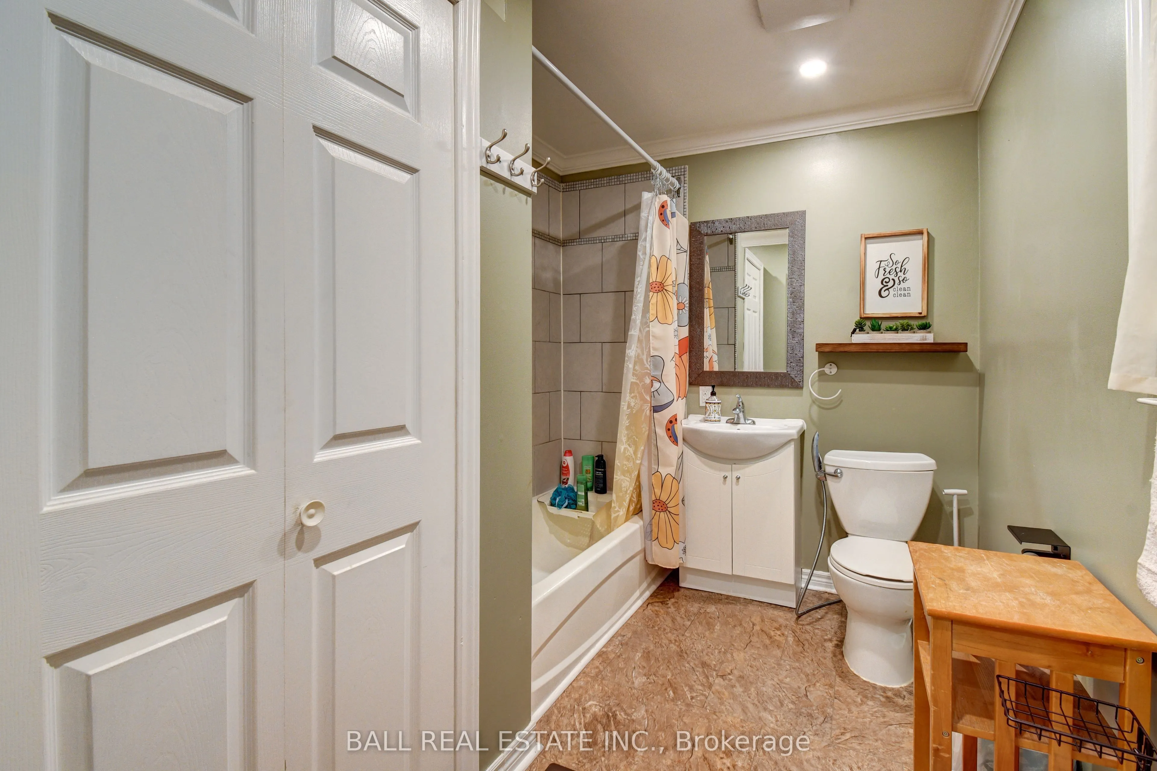 2884 Old Hastings Road
