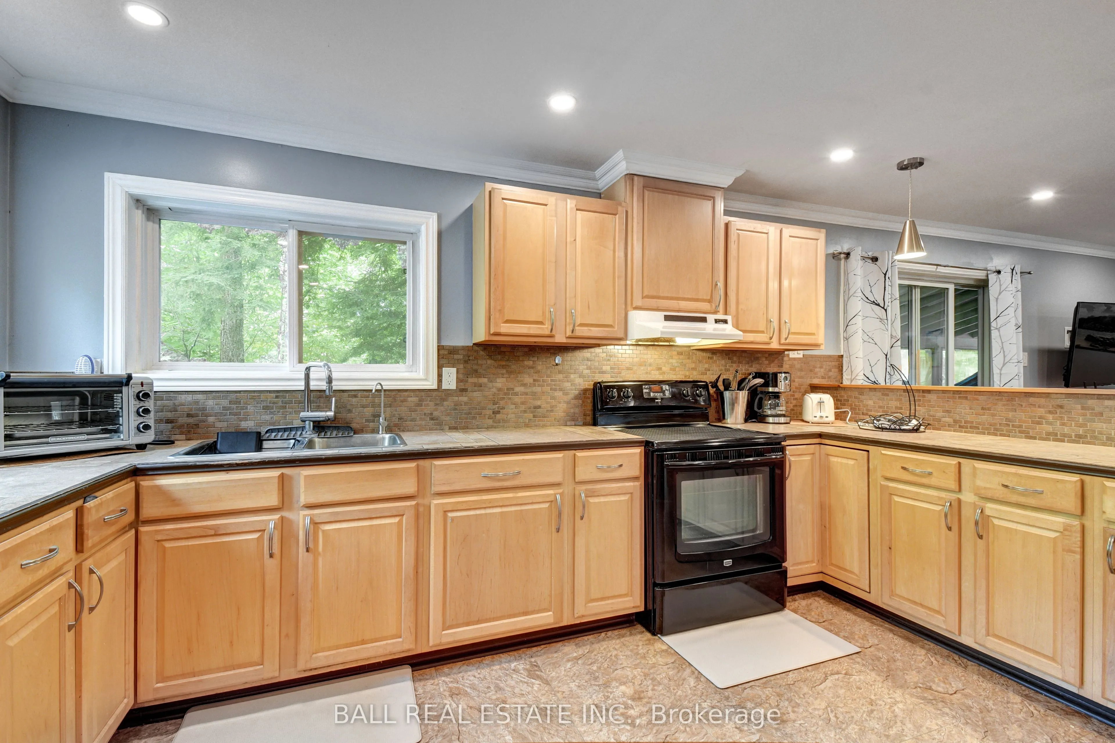 2884 Old Hastings Road