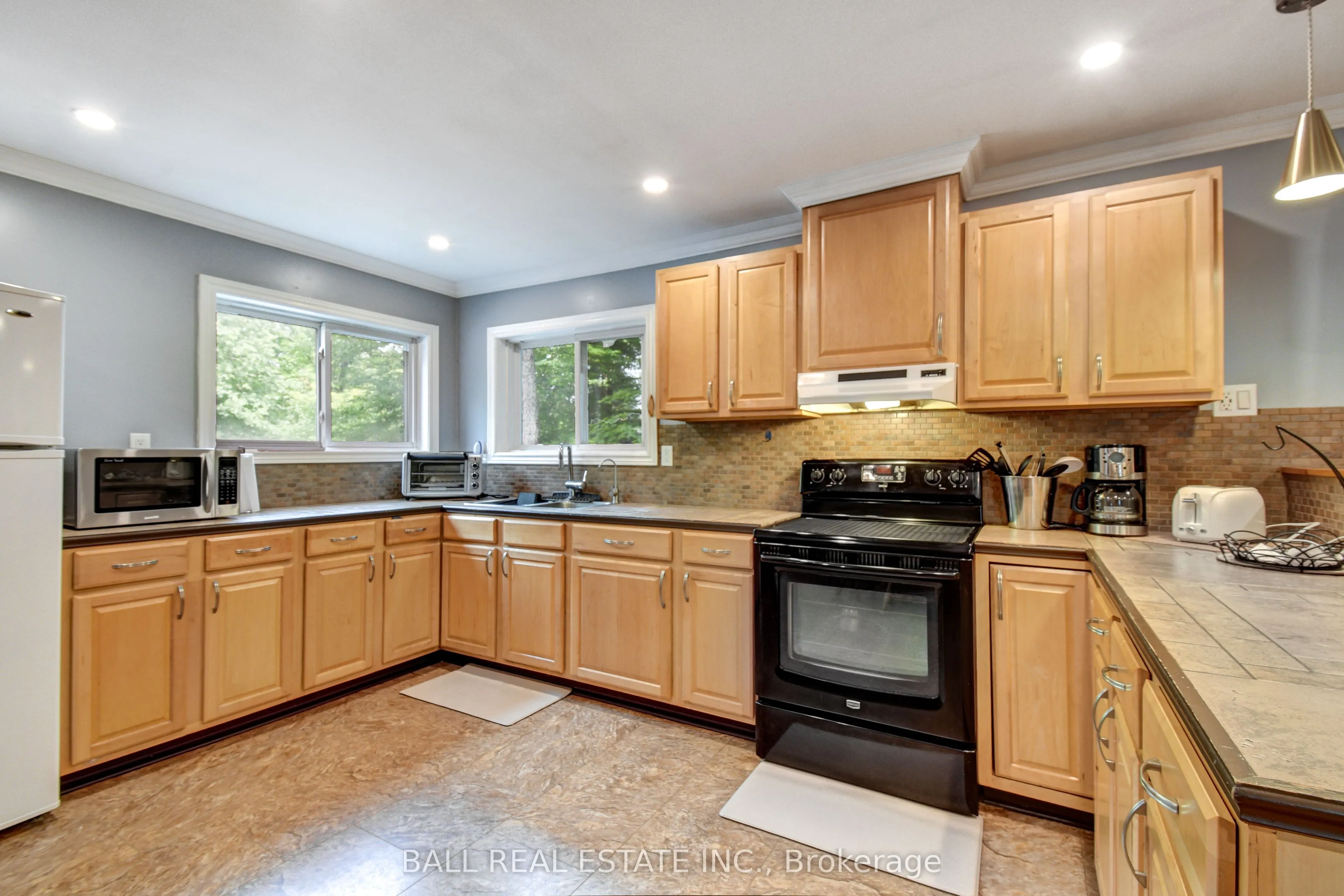 2884 Old Hastings Road