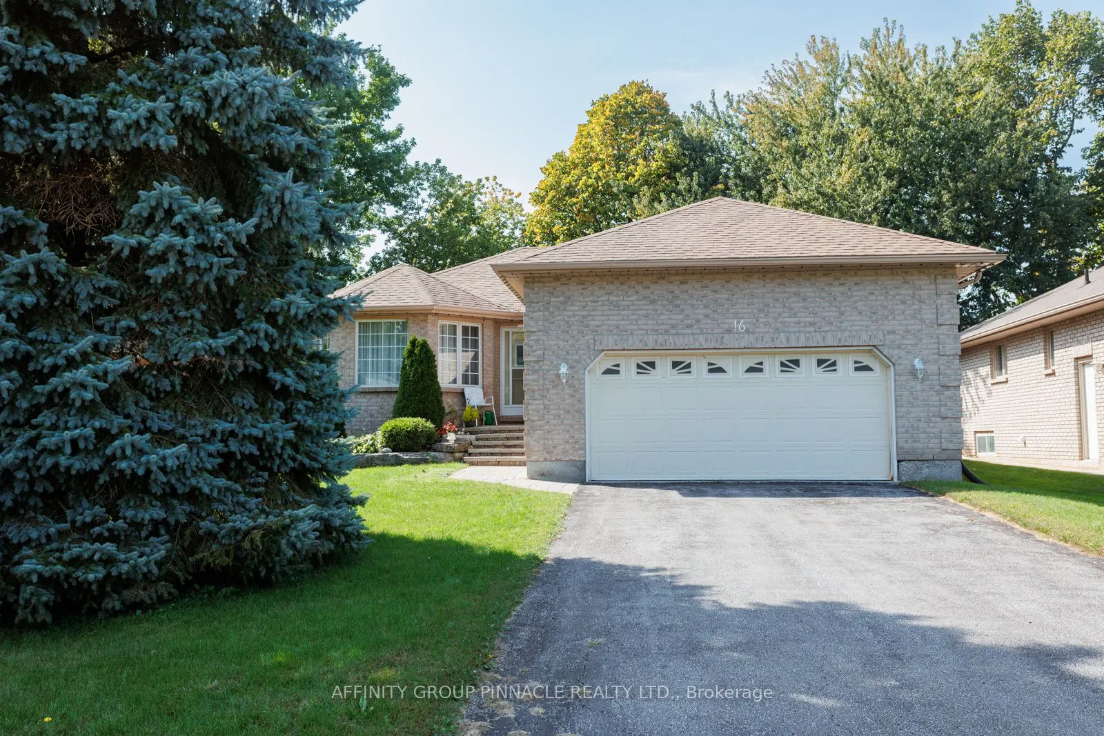 16 Hillview Drive