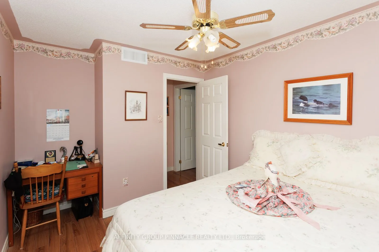 16 Hillview Drive