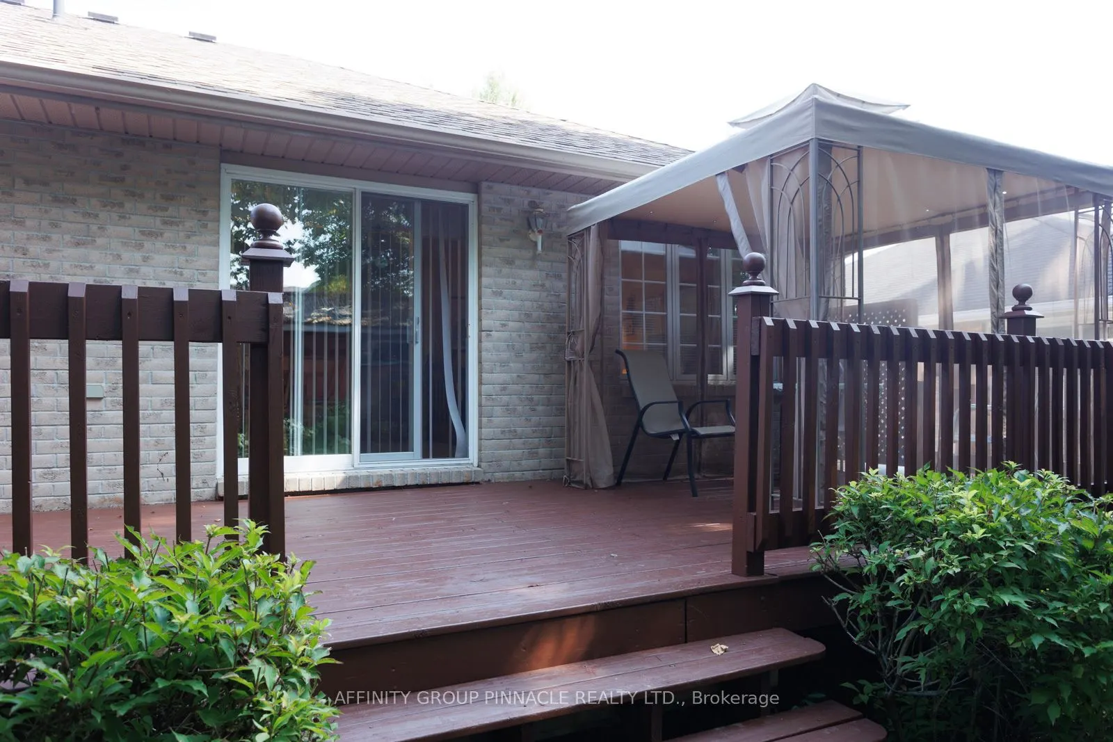 16 Hillview Drive