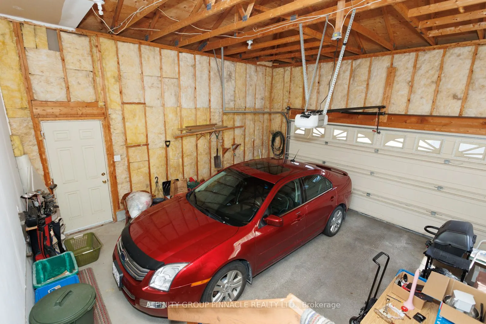 16 Hillview Drive