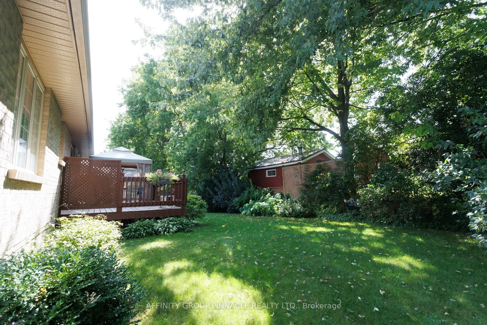 16 Hillview Drive