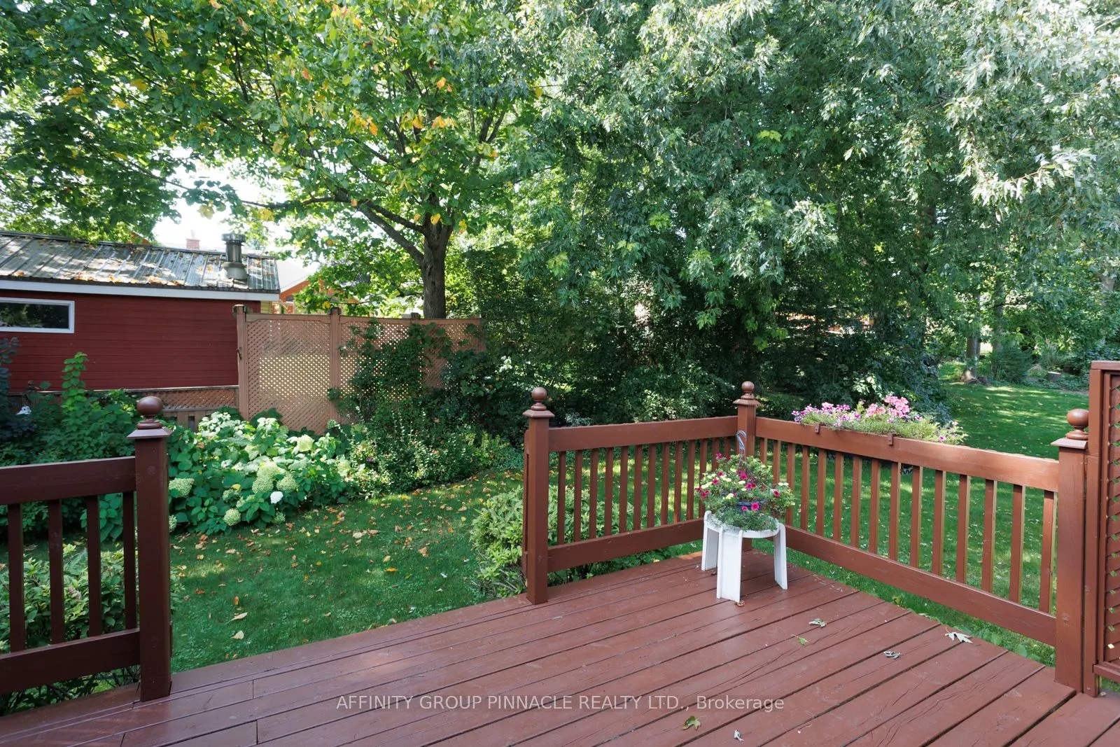 16 Hillview Drive