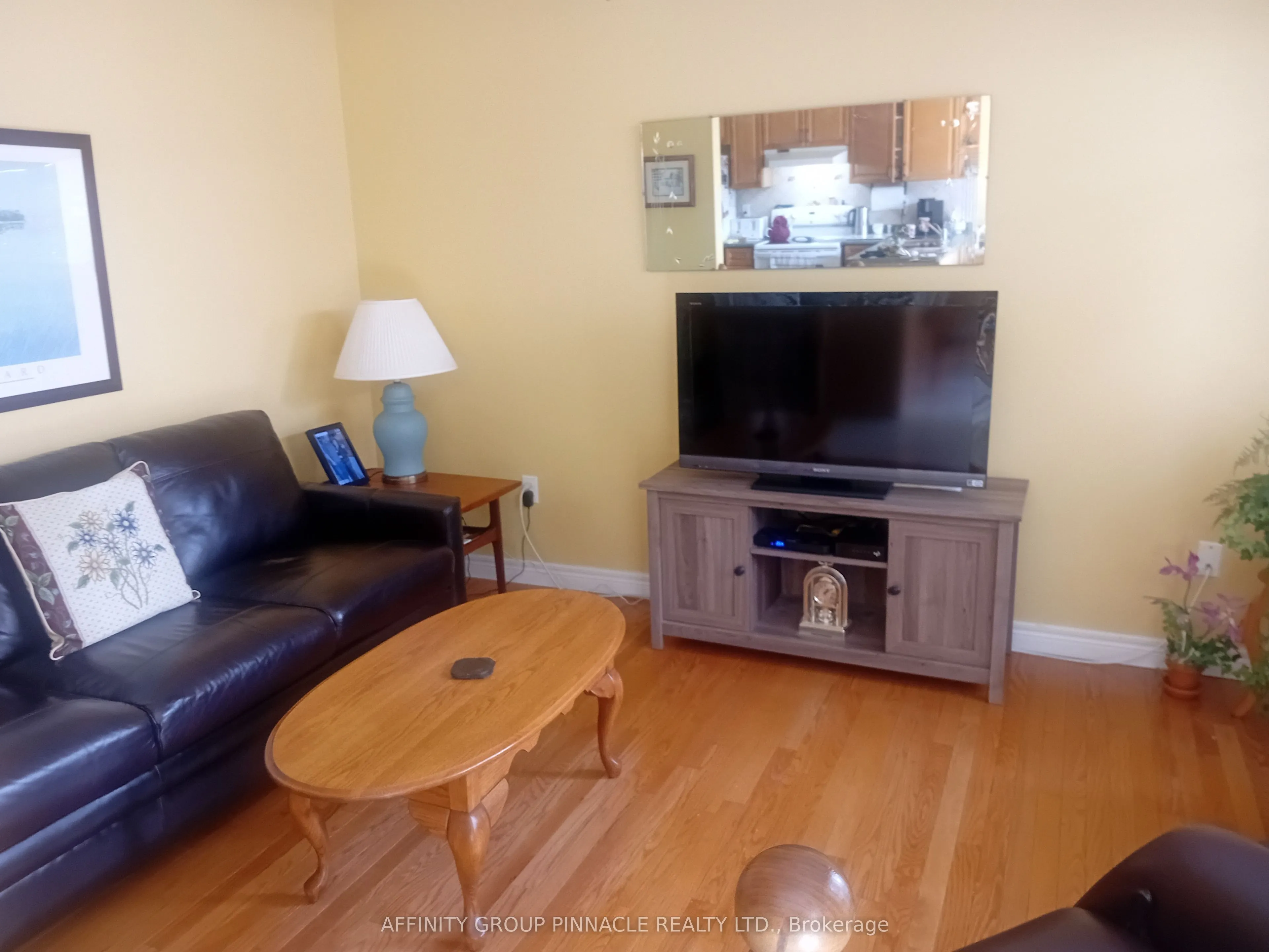 16 Hillview Drive
