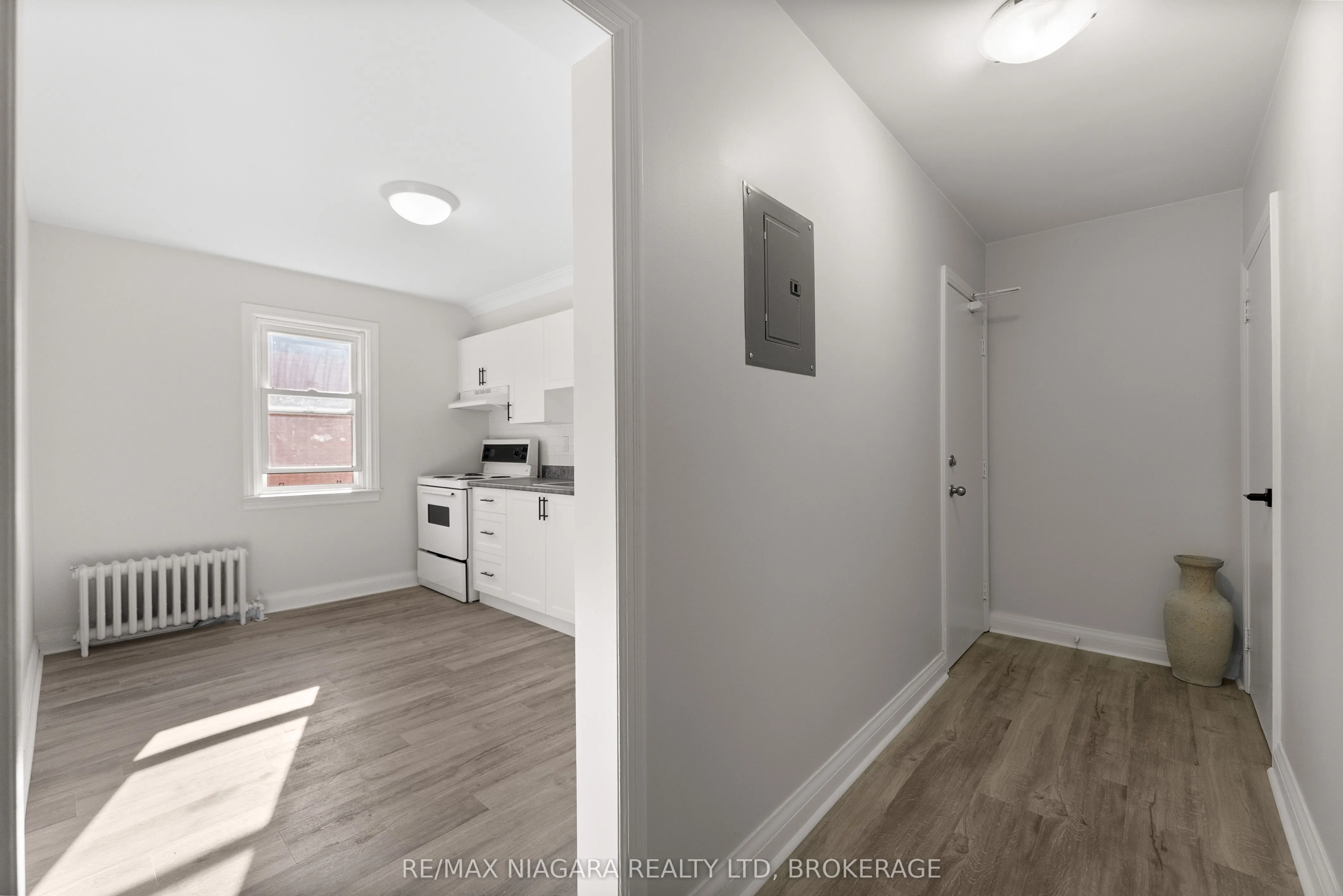 24 GALE Crescent
