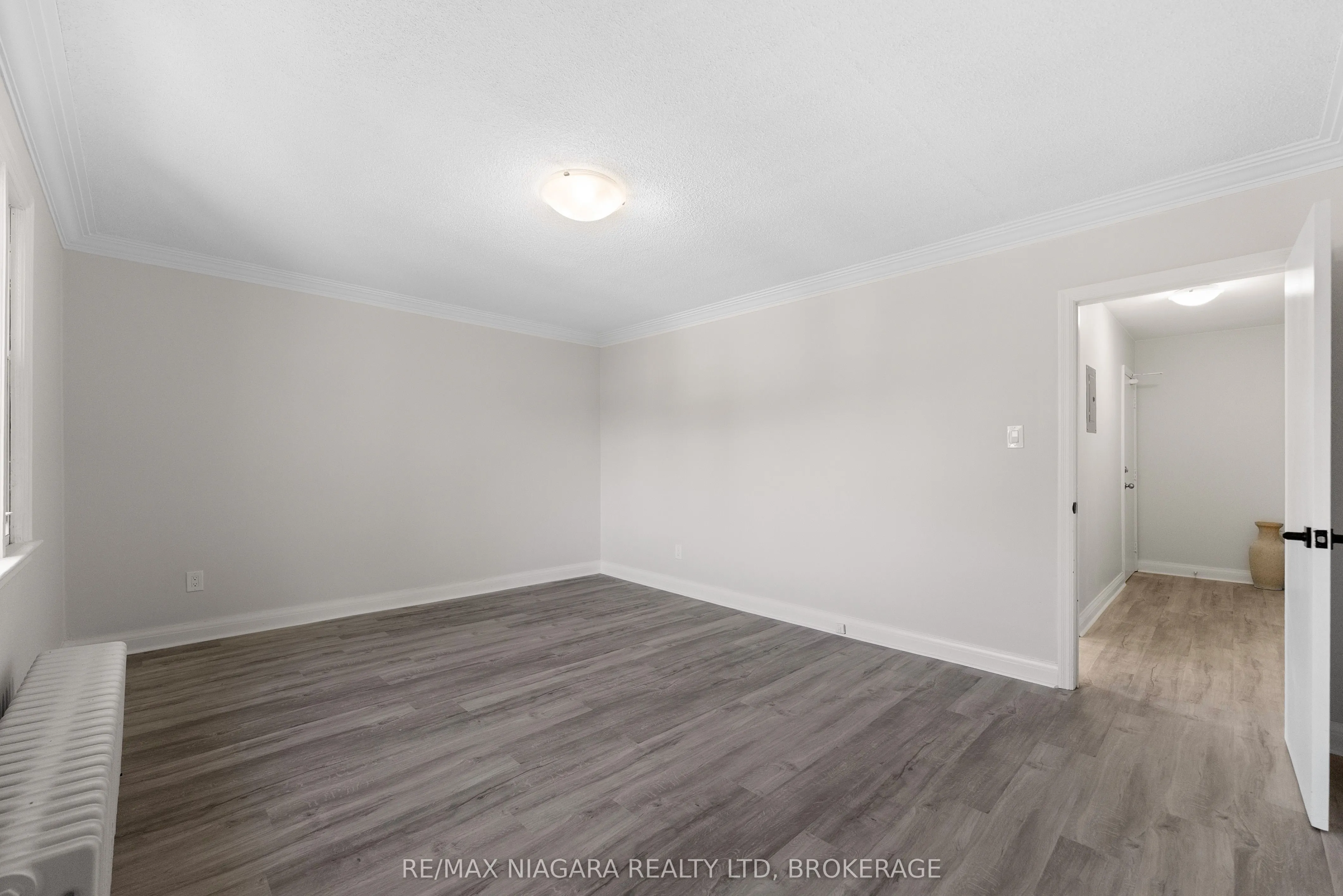 24 GALE Crescent