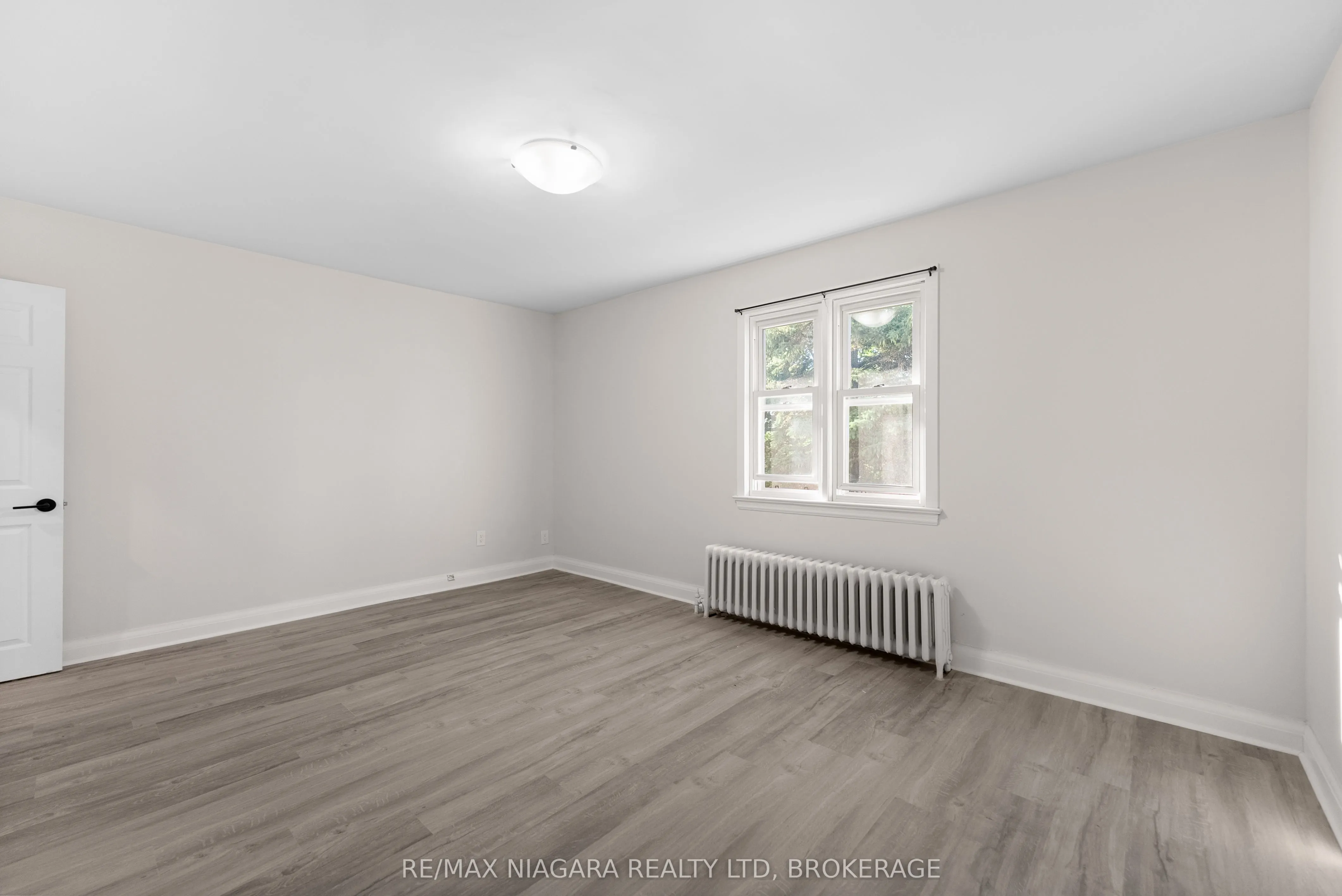 24 GALE Crescent