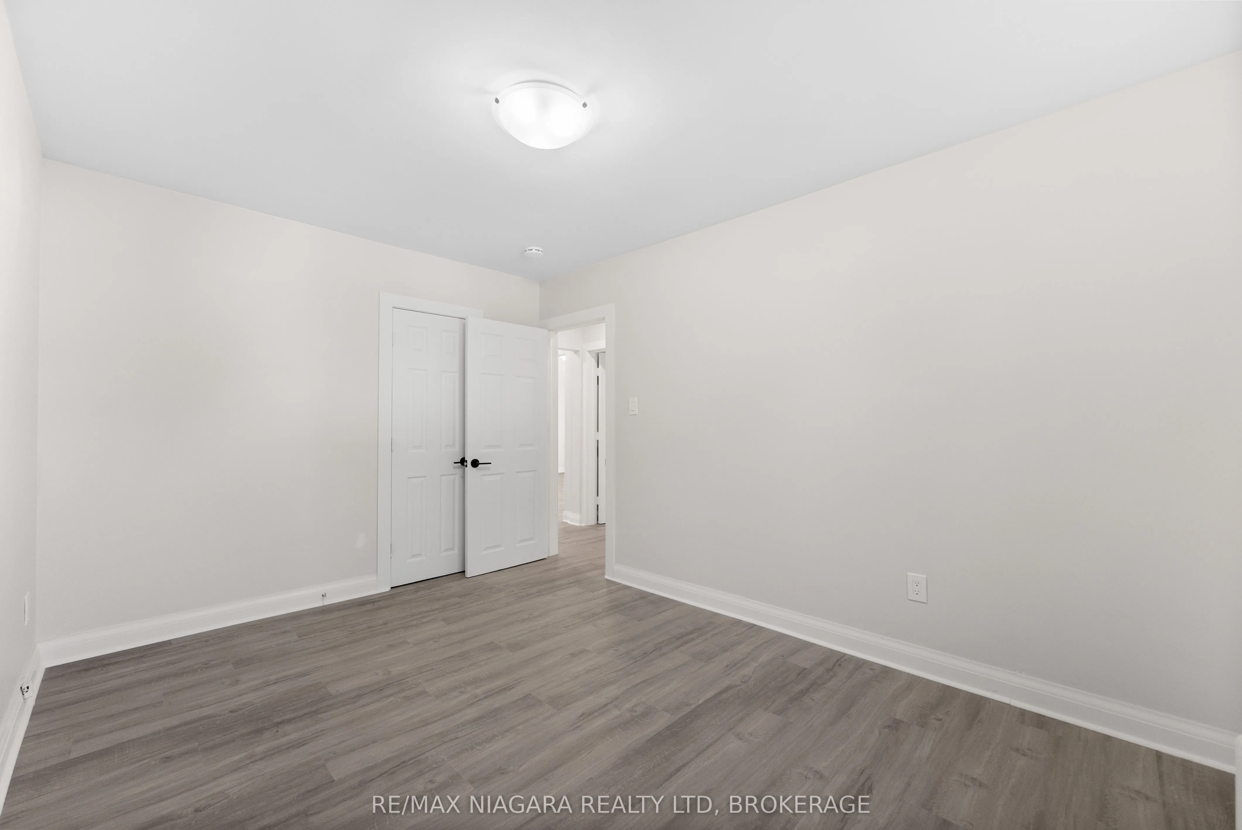 24 GALE Crescent