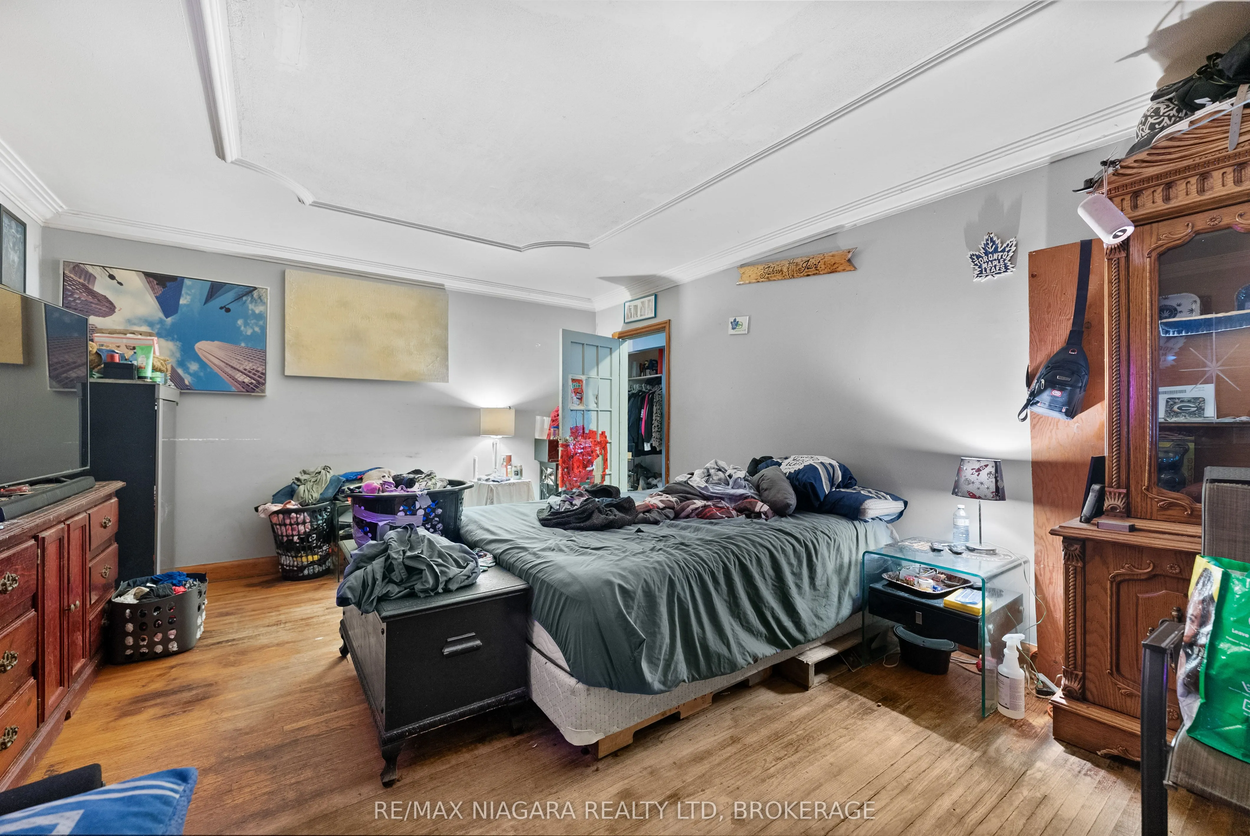 24 GALE Crescent