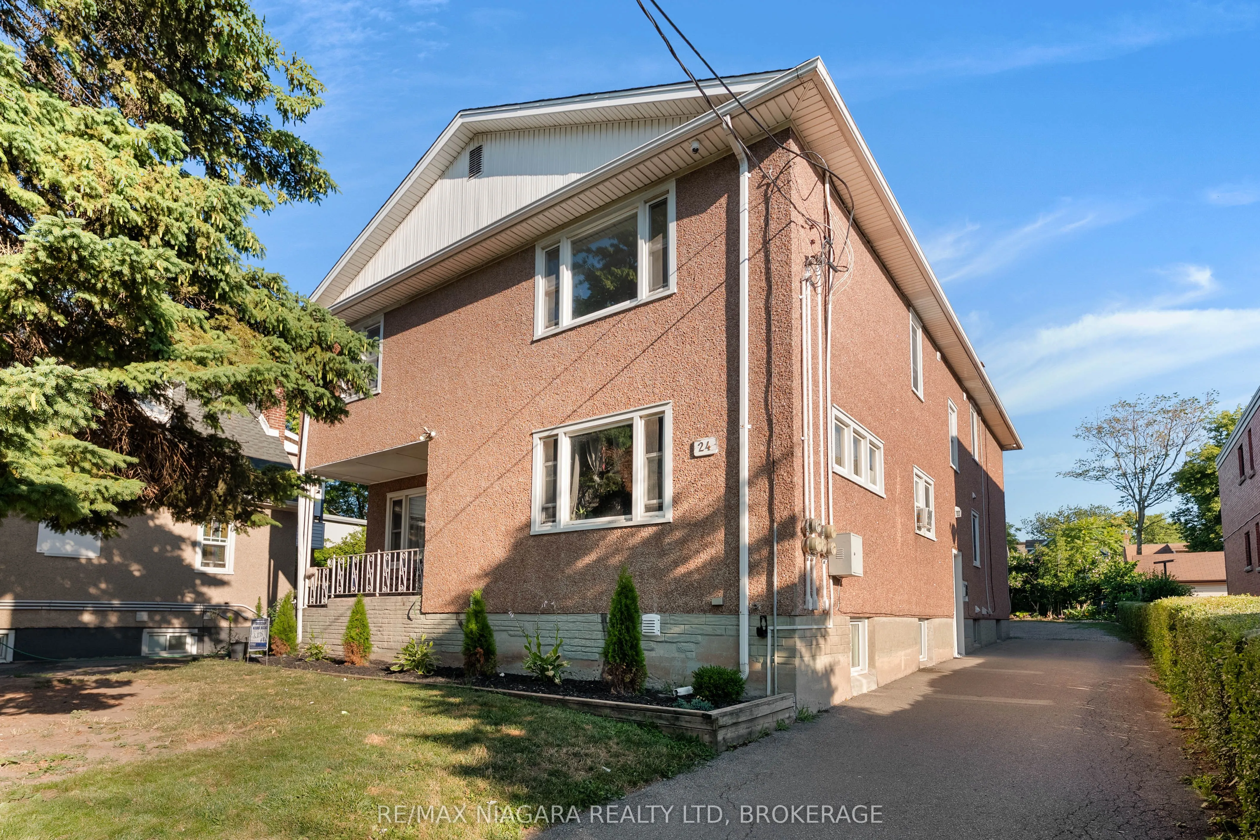 24 GALE Crescent