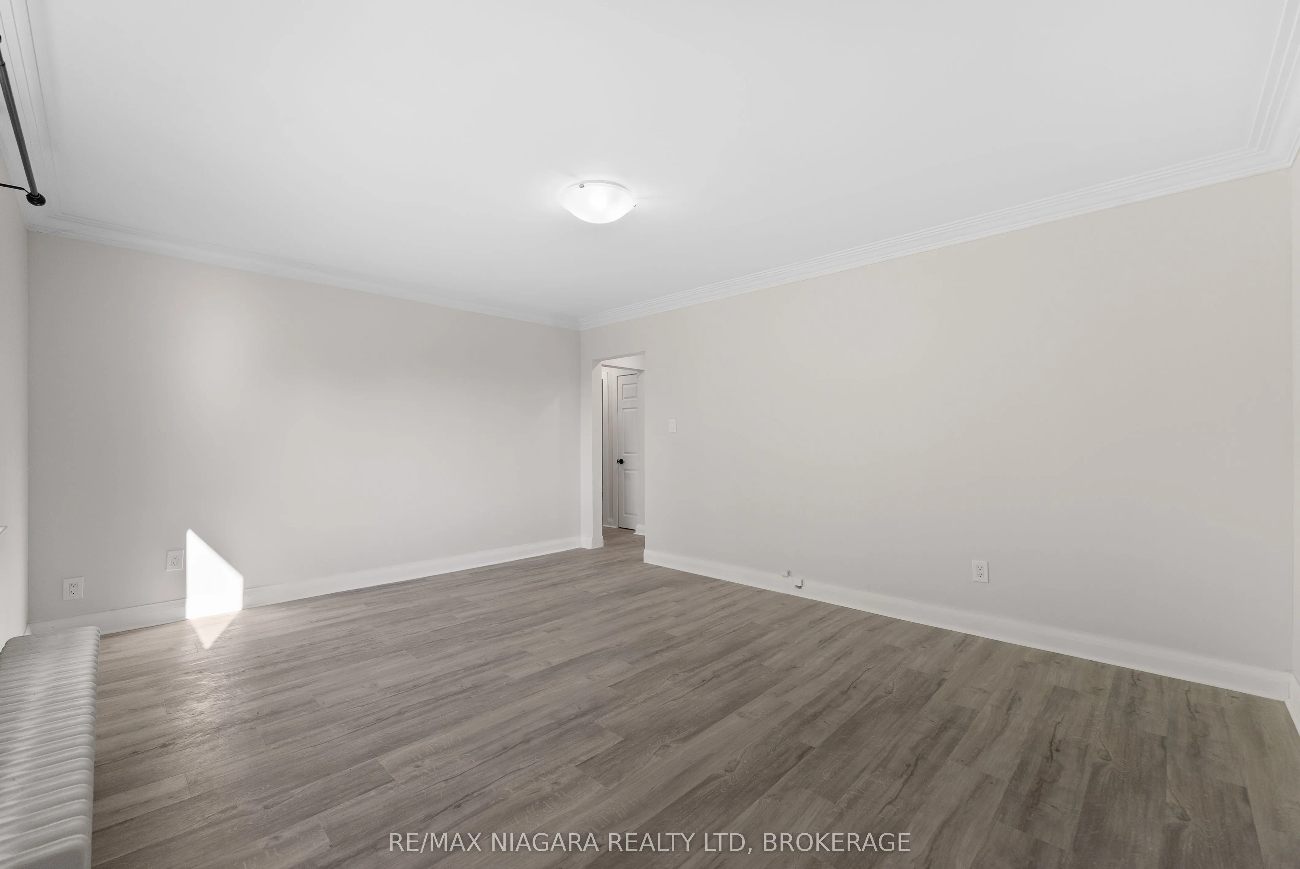 24 GALE Crescent
