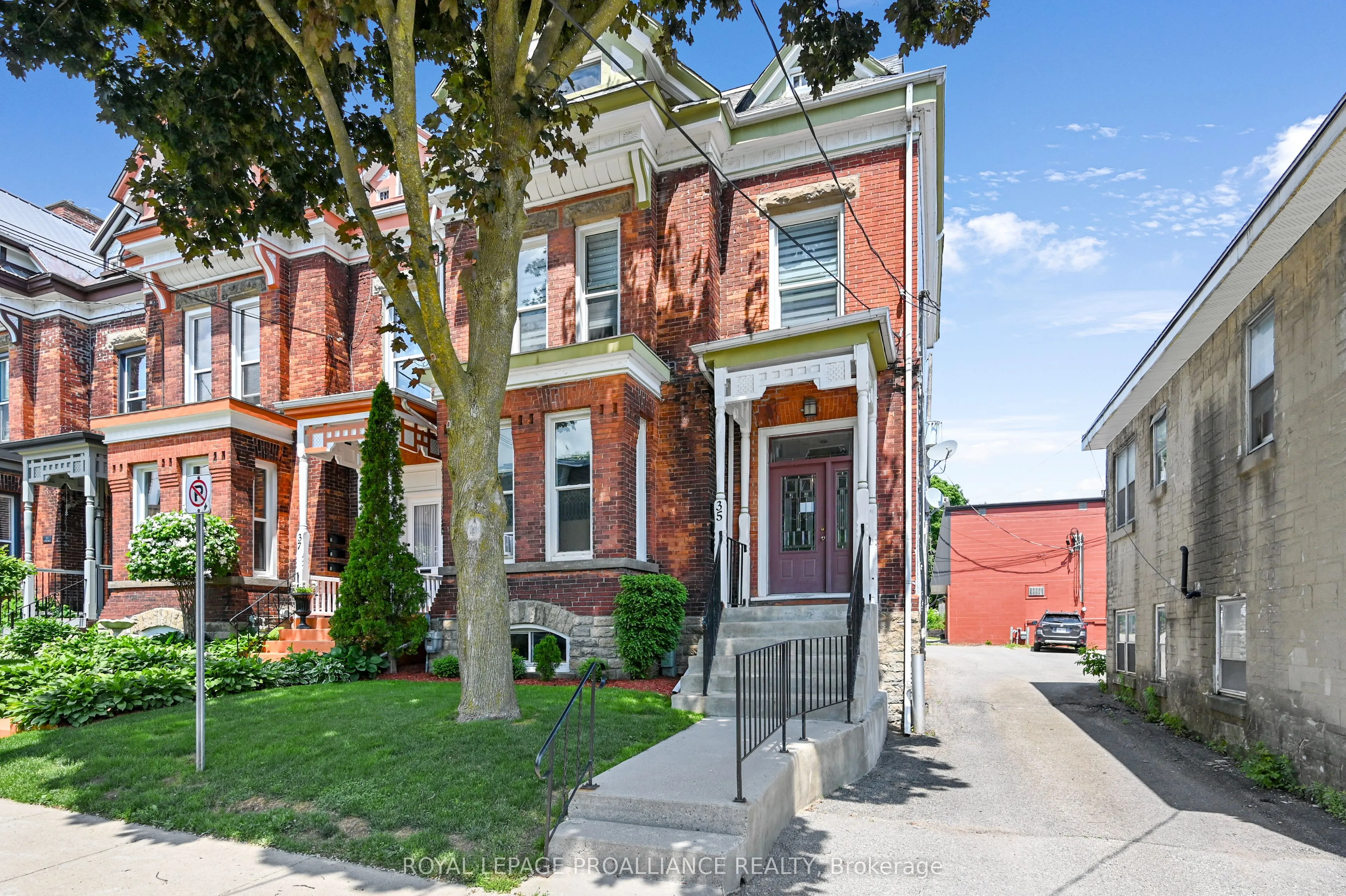 35 Bethune Street