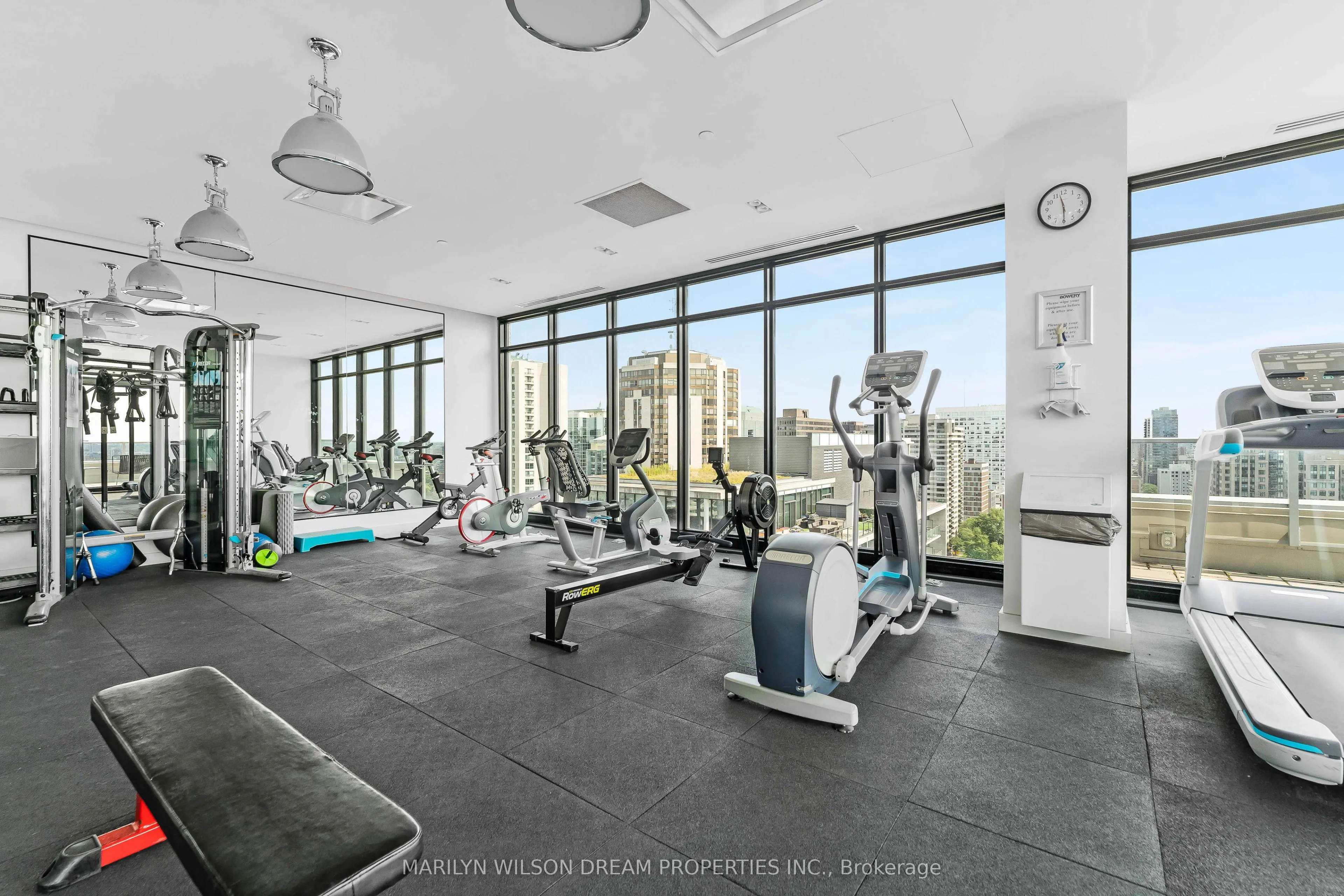 255 Bay Street, #406
