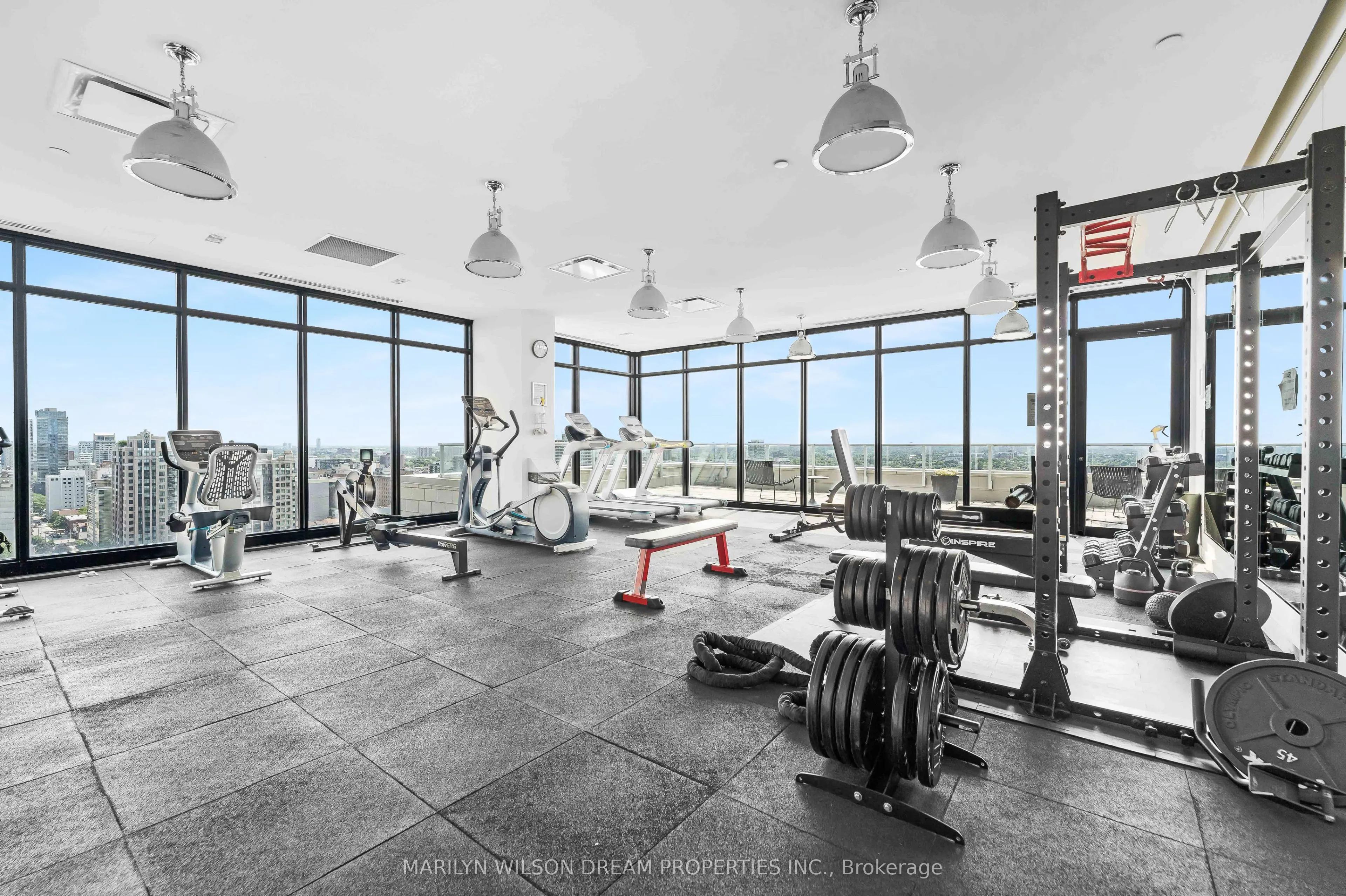 255 Bay Street, #406