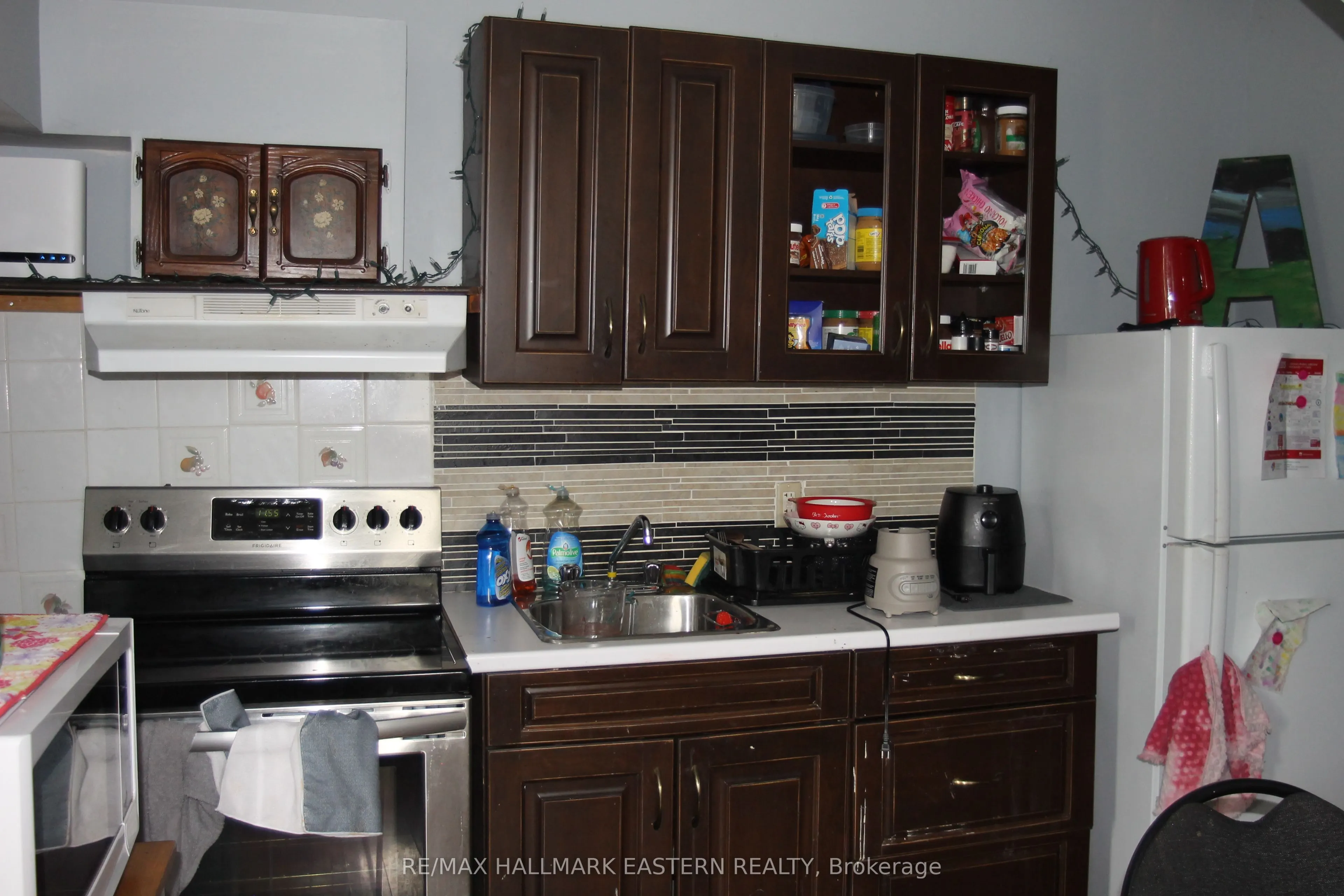 384 King Street W